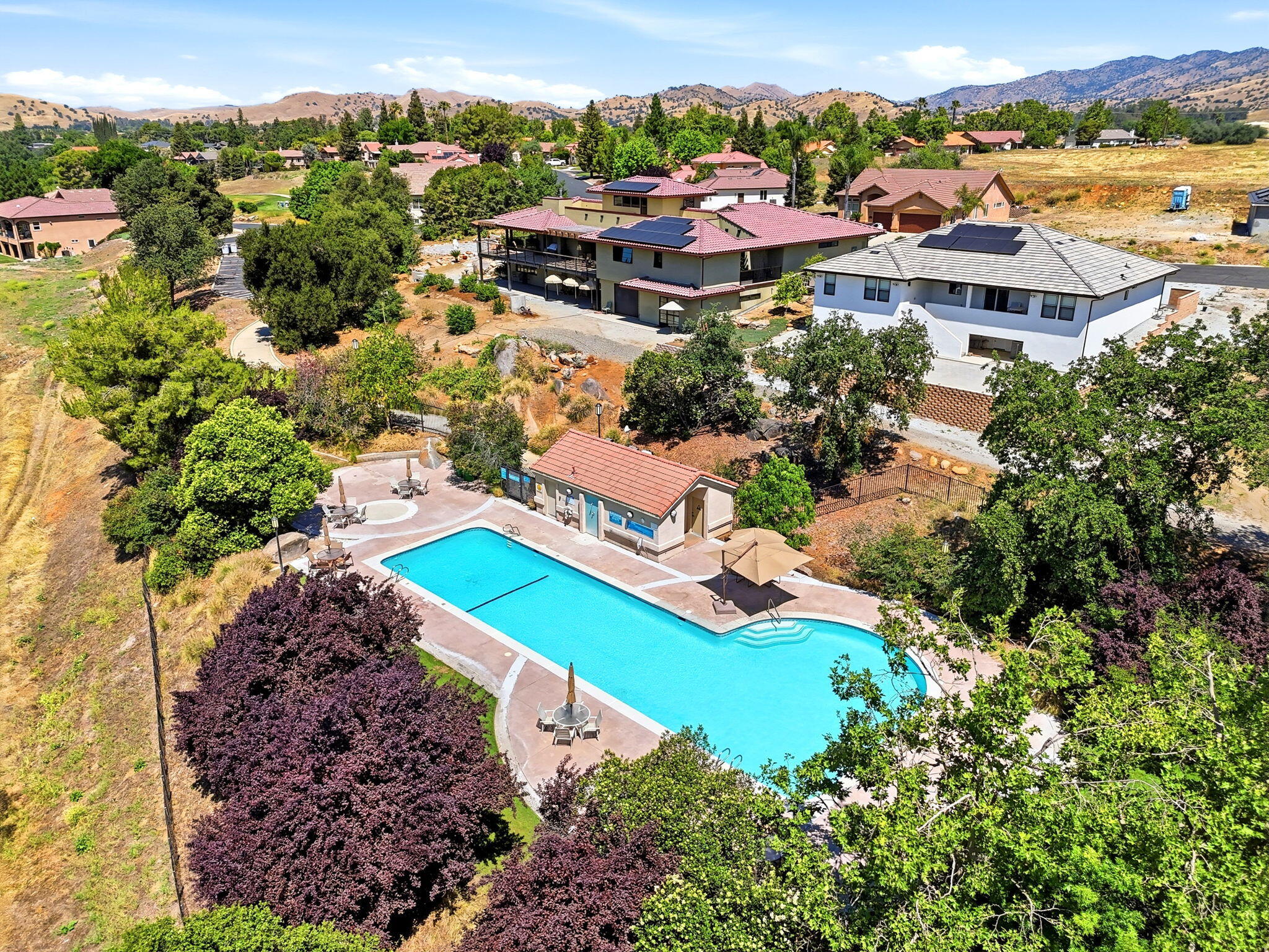 32563 Montgomery Dr, Springville, CA 93265