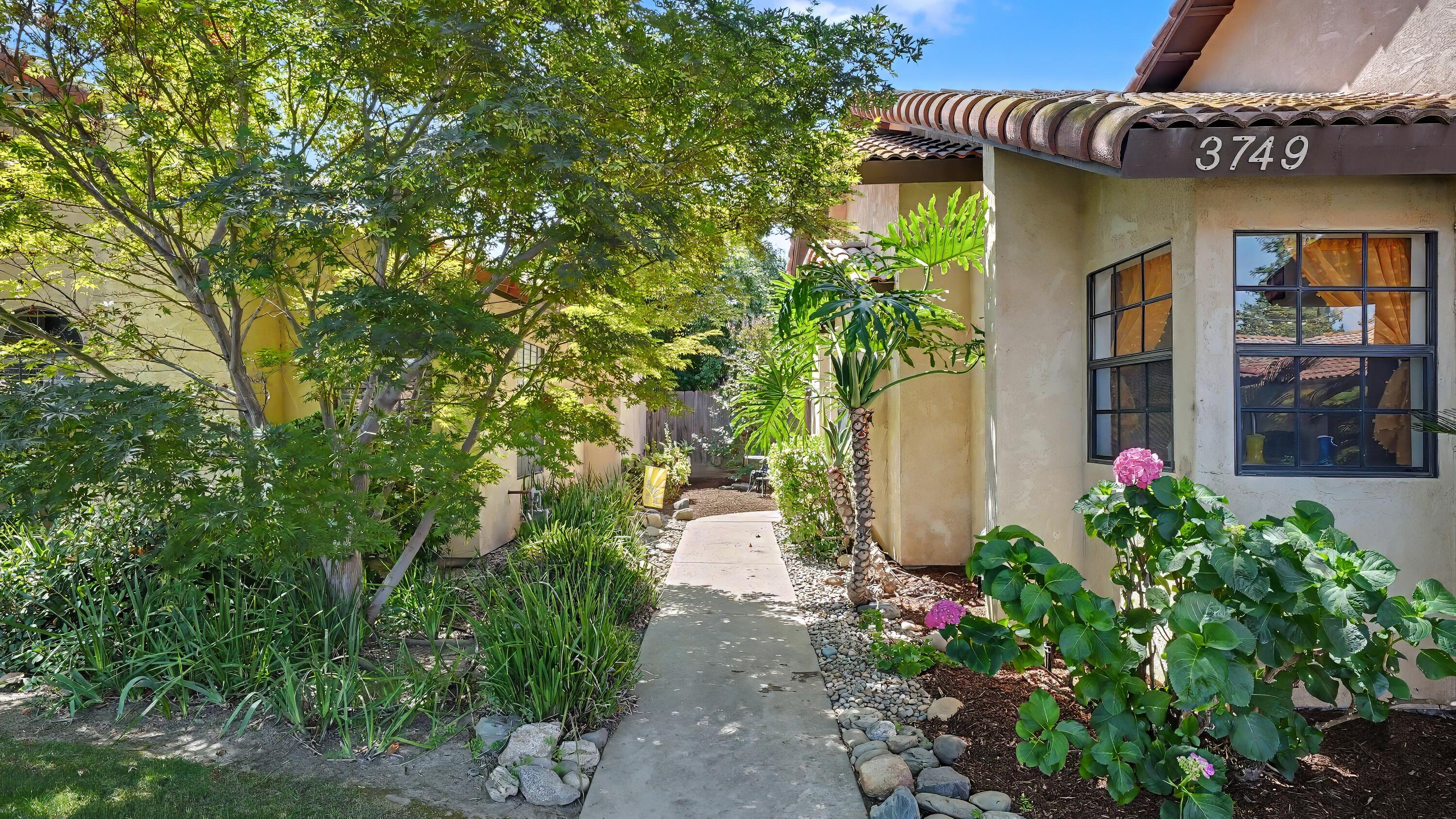 3749 W Damsen Ave, Visalia, CA 93291