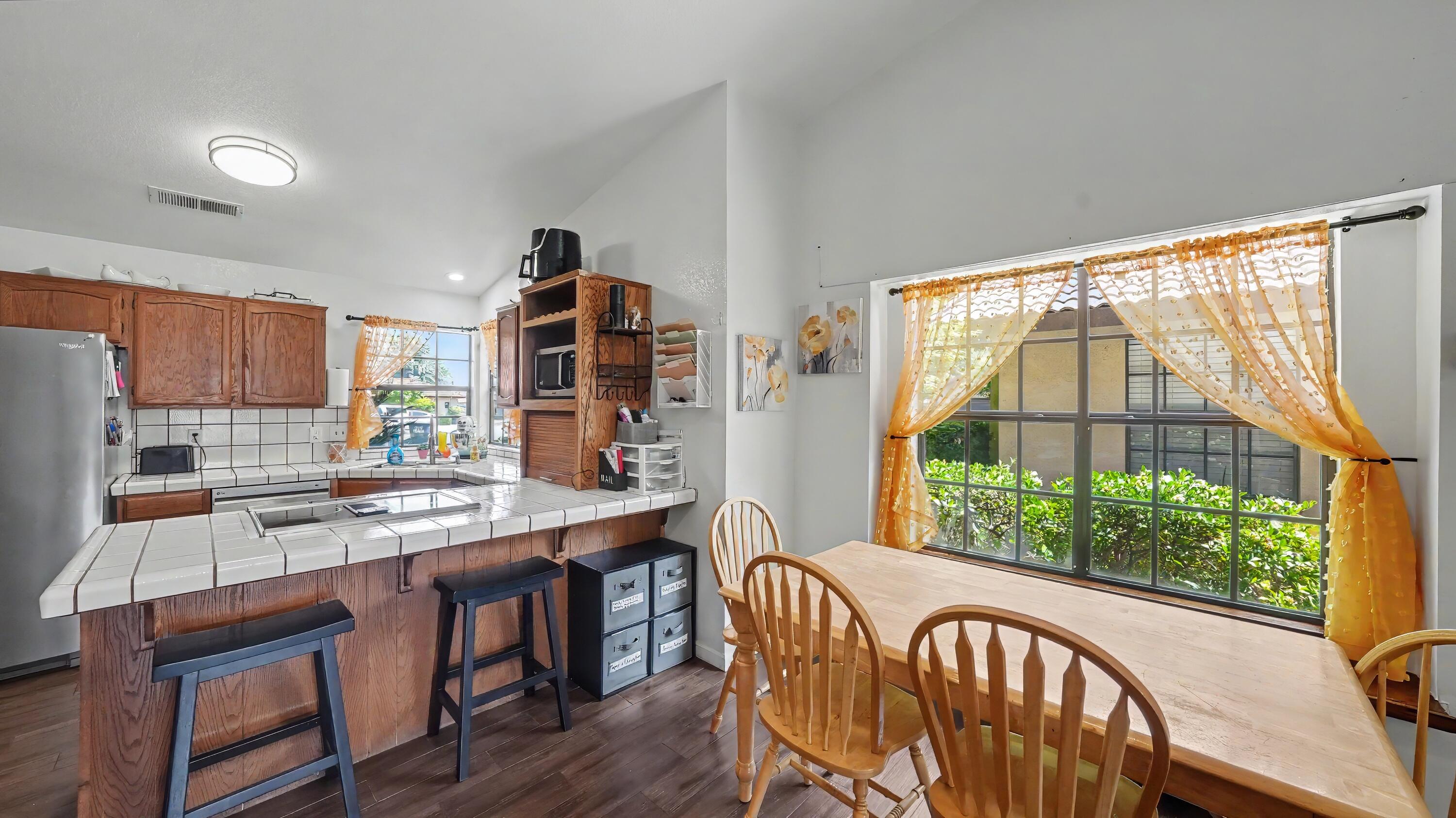 3749 W Damsen Ave, Visalia, CA 93291