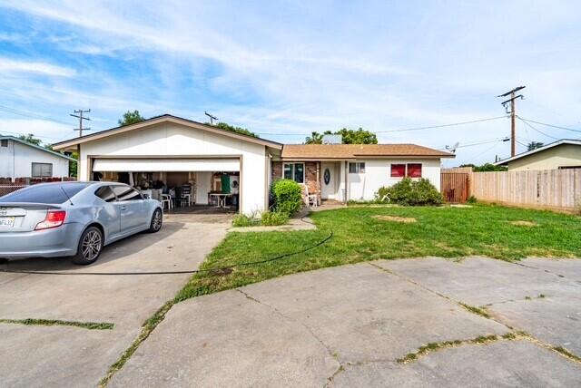 2615 N Quail Dr, Visalia, CA 93291