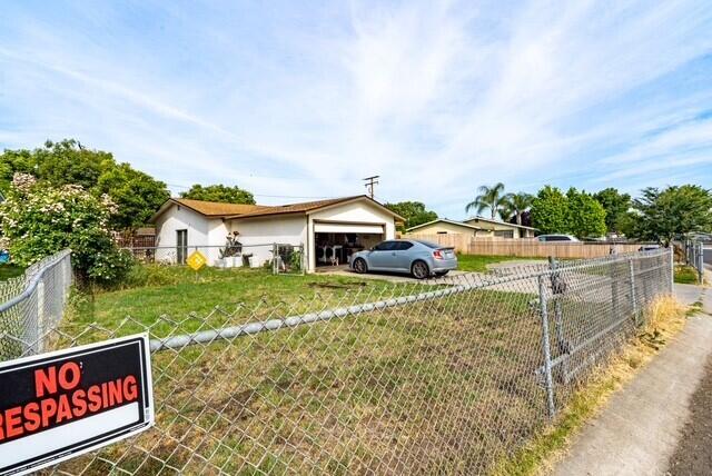 2615 N Quail Dr, Visalia, CA 93291