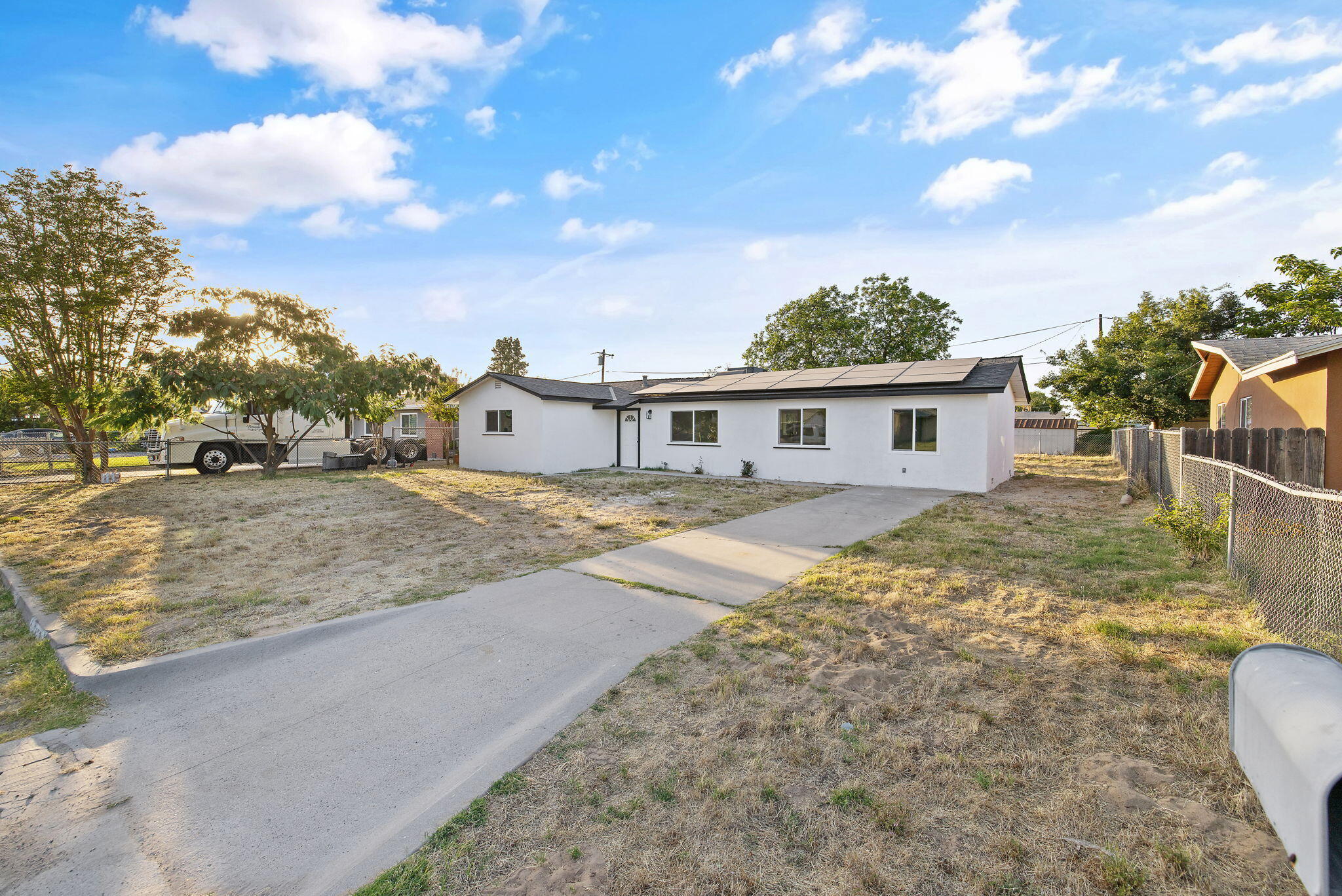 8728 E Khan St, Selma, CA 93662