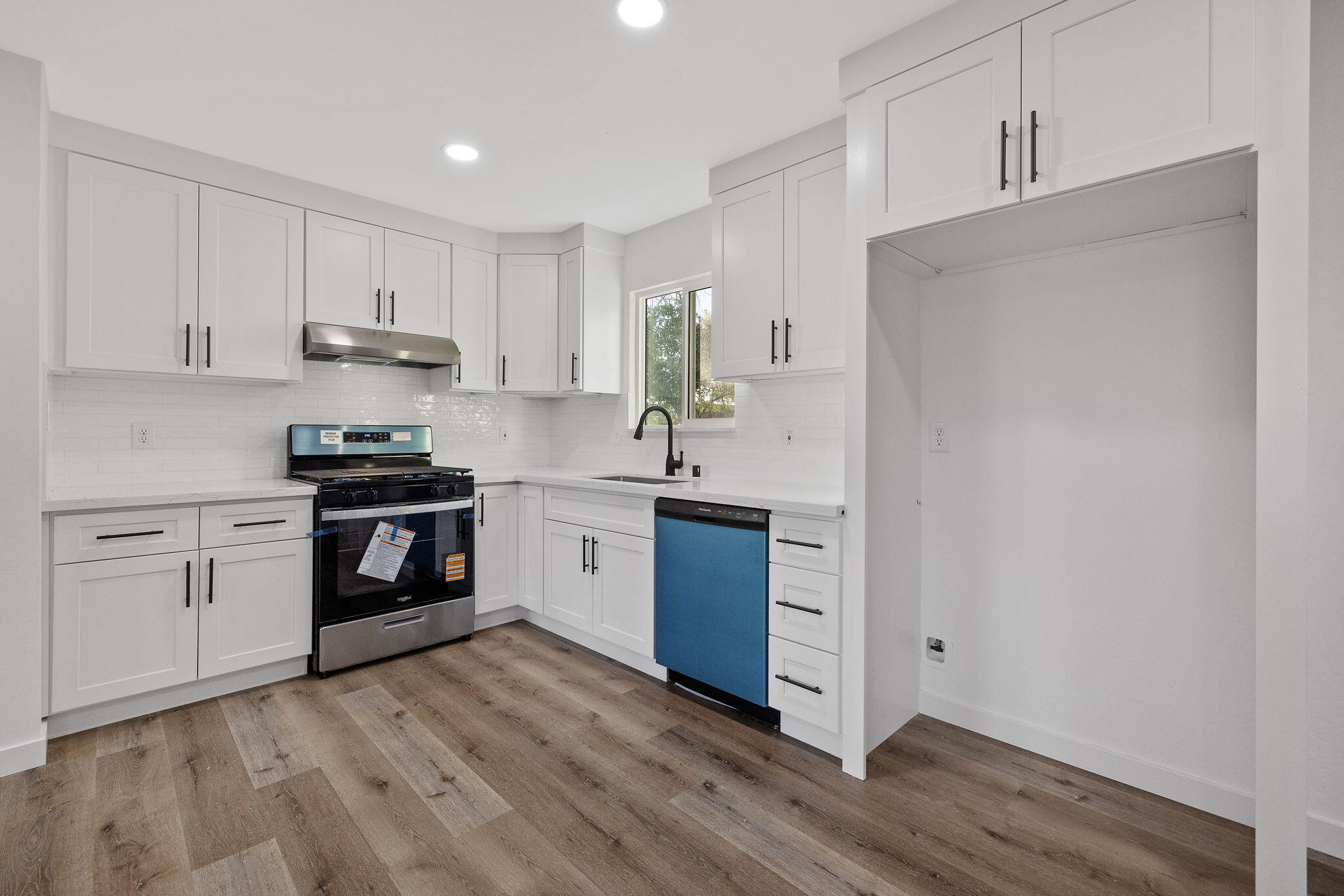 8728 E Khan St, Selma, CA 93662