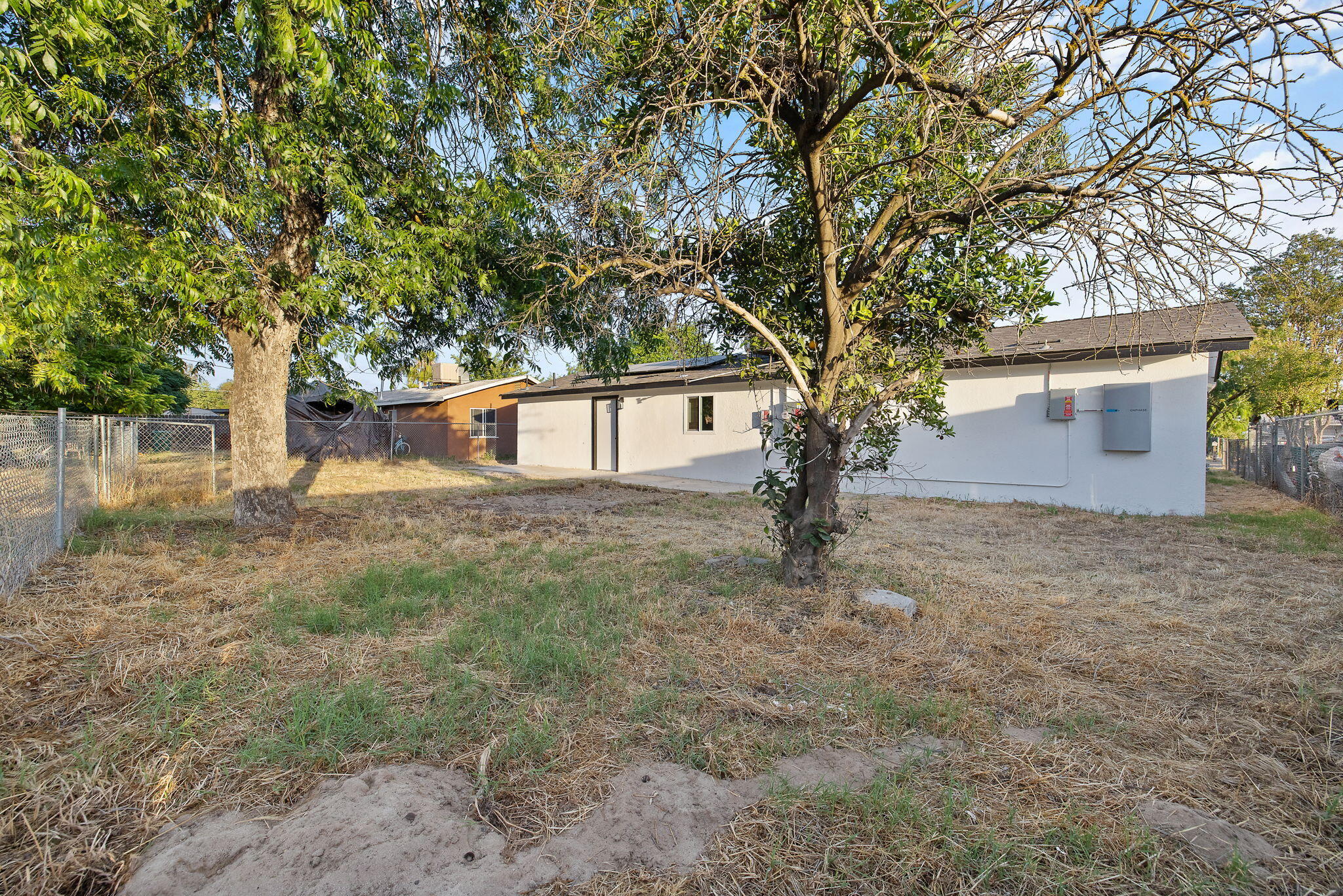 8728 E Khan St, Selma, CA 93662