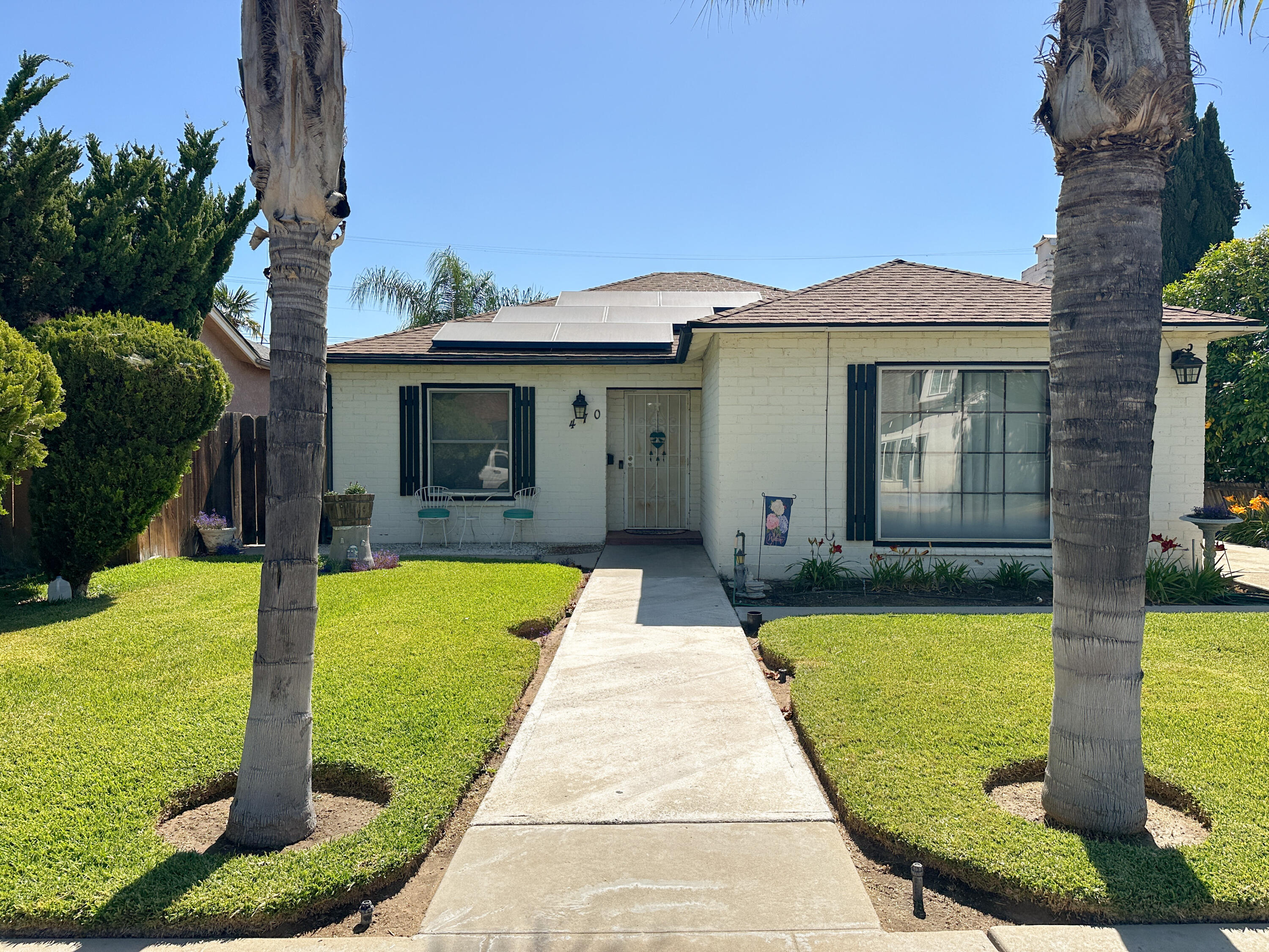 470 N Bates Ave, Dinuba, CA 93618