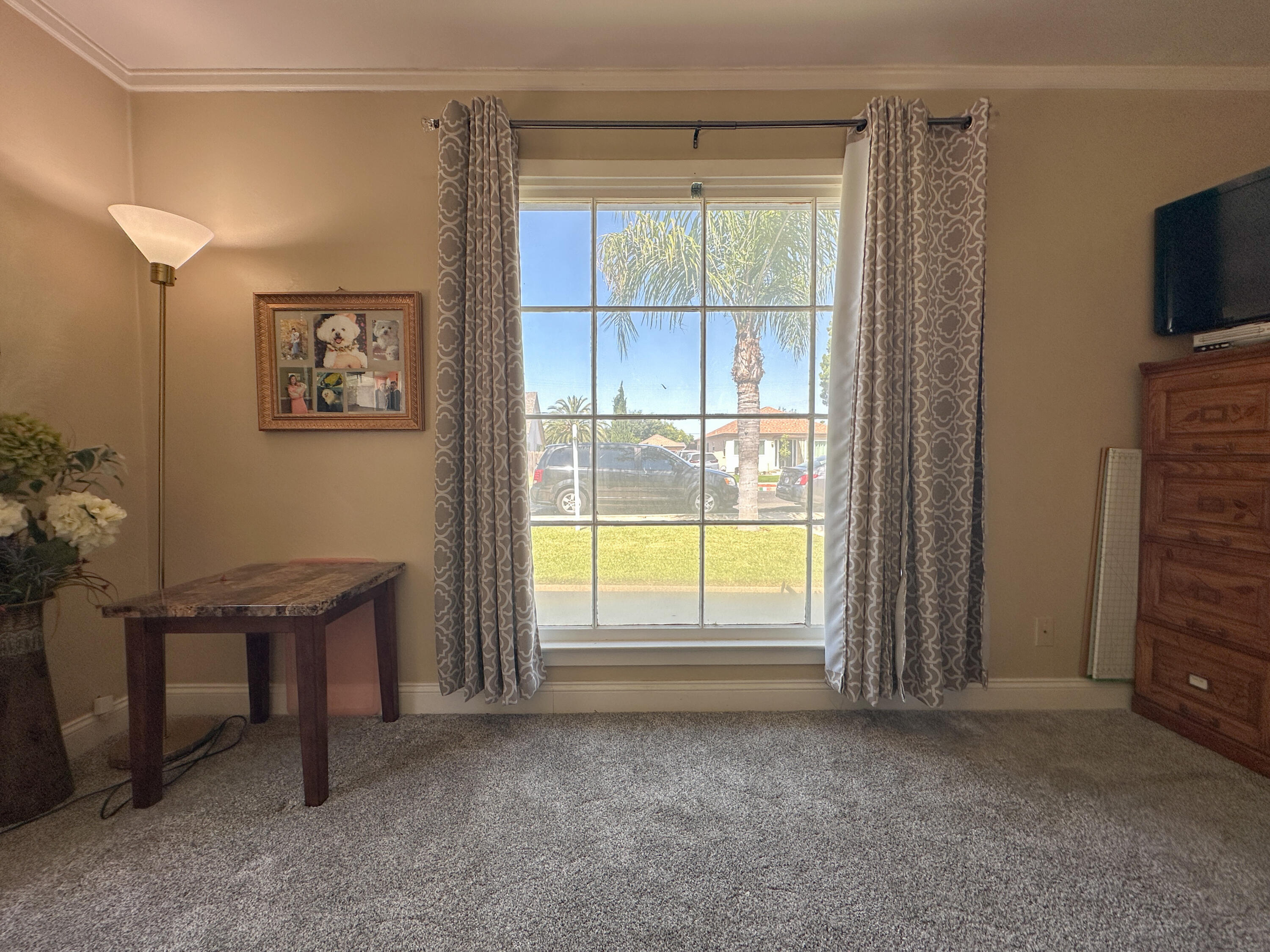 470 N Bates Ave, Dinuba, CA 93618