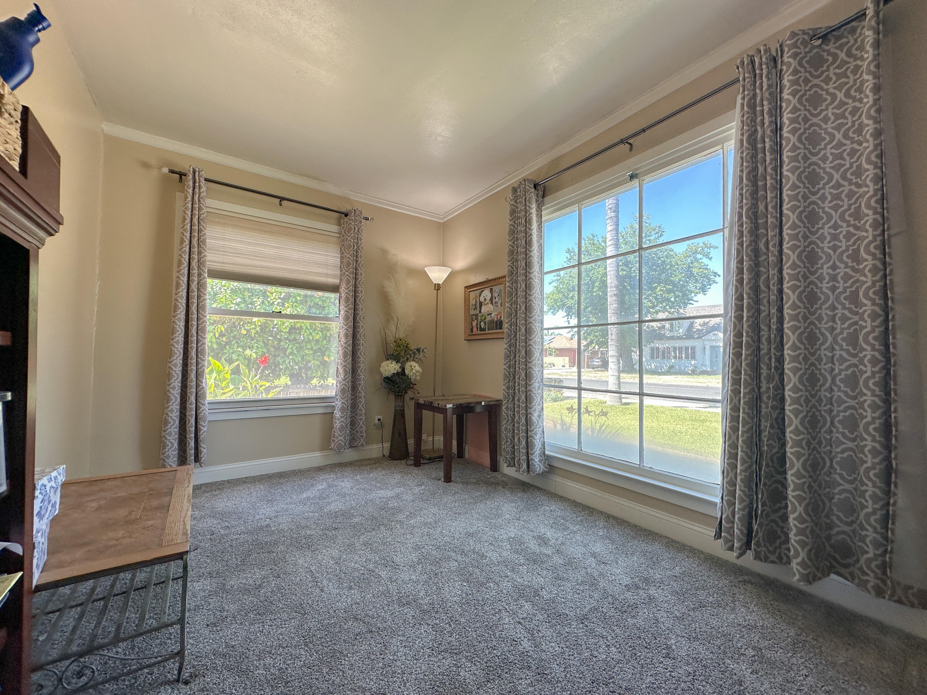 470 N Bates Ave, Dinuba, CA 93618