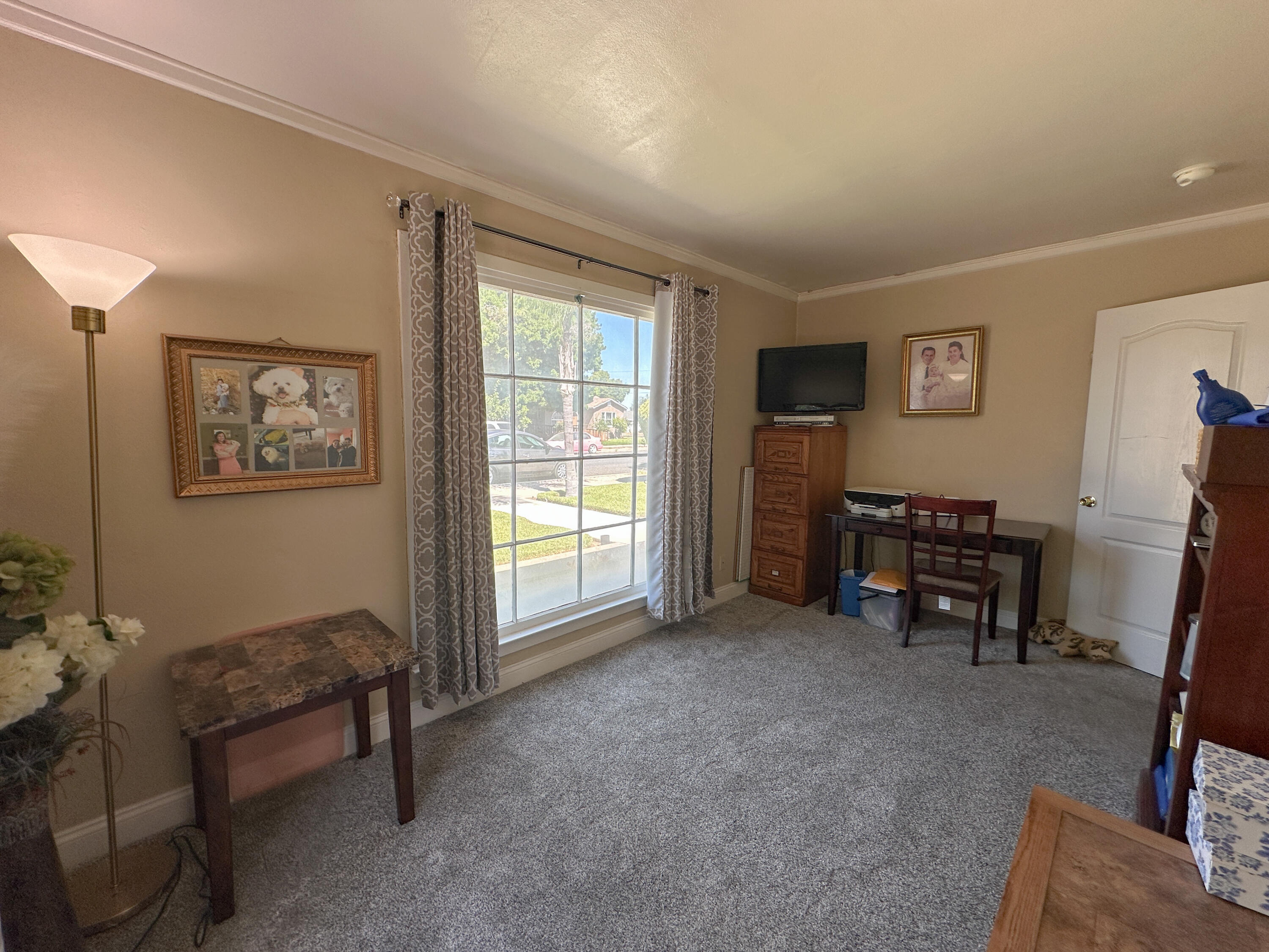 470 N Bates Ave, Dinuba, CA 93618