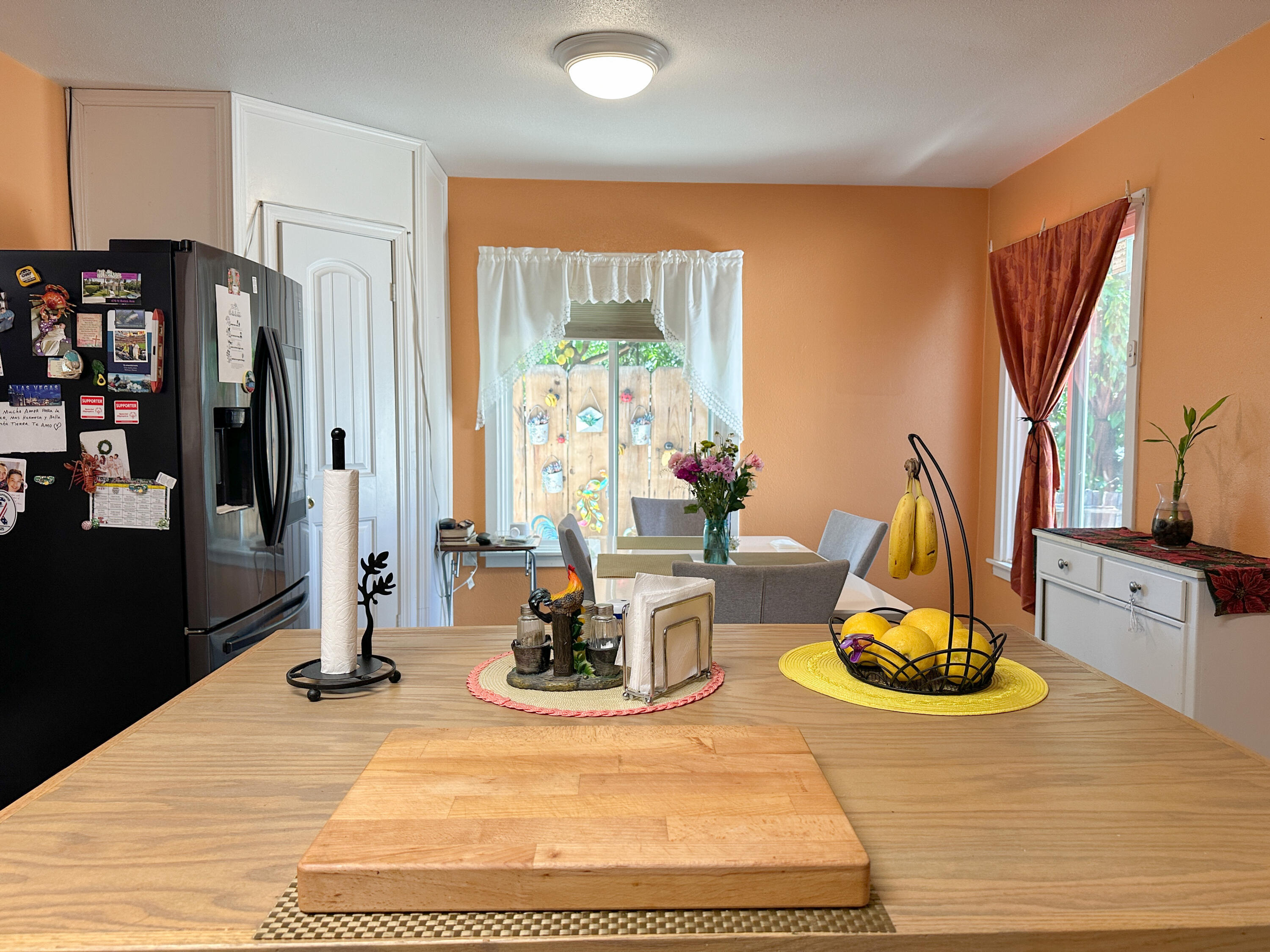 470 N Bates Ave, Dinuba, CA 93618
