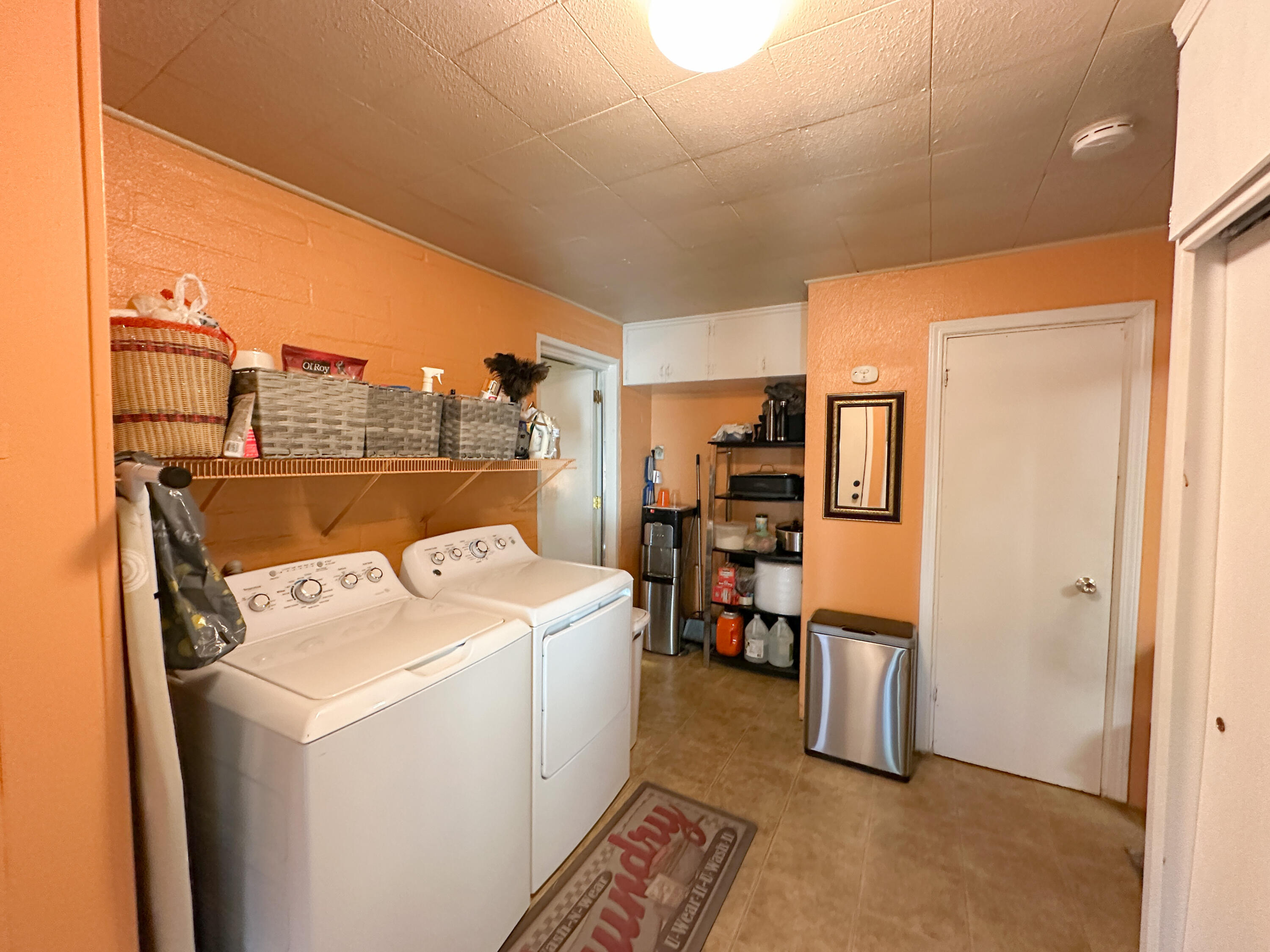 470 N Bates Ave, Dinuba, CA 93618