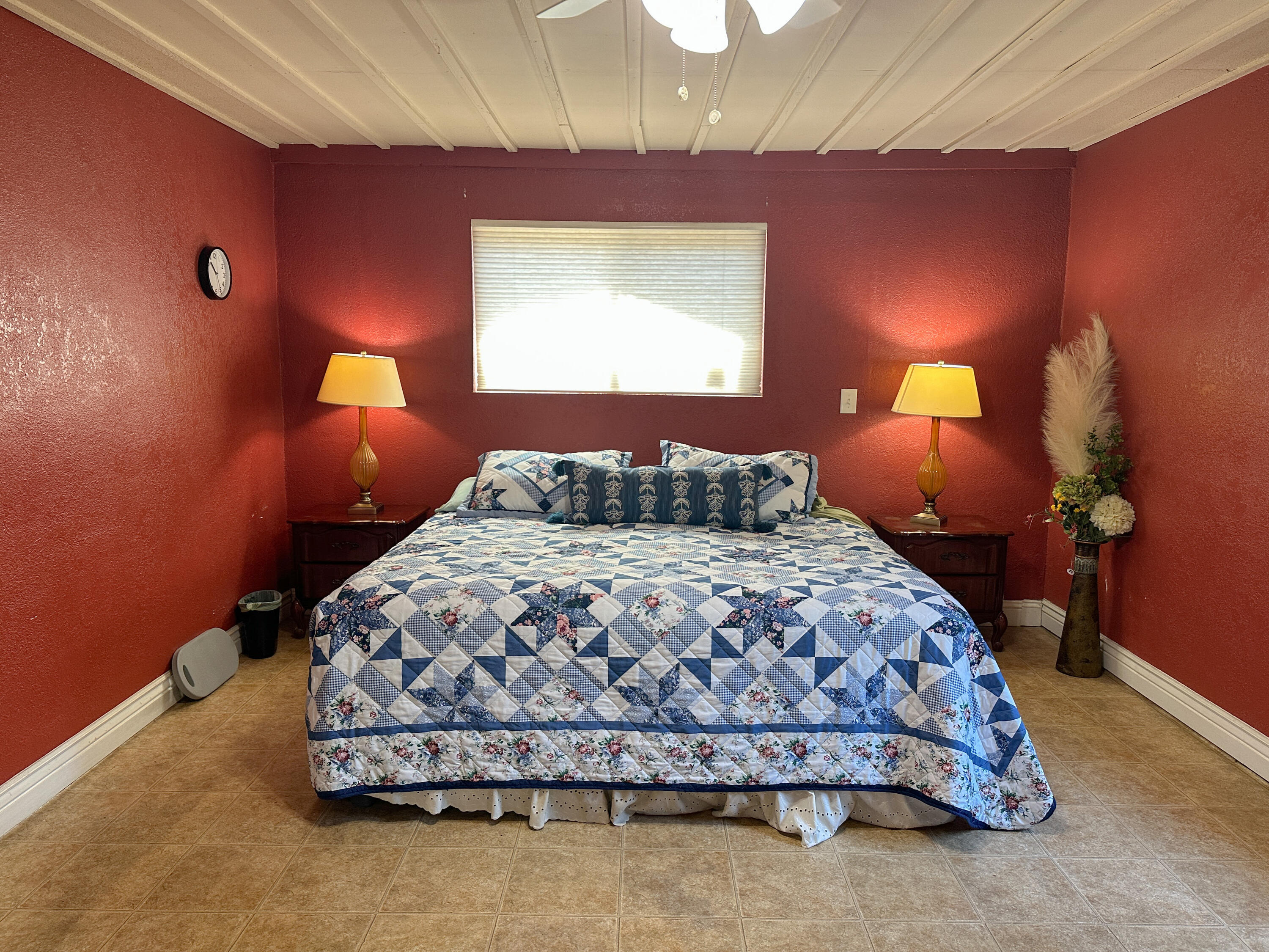 470 N Bates Ave, Dinuba, CA 93618