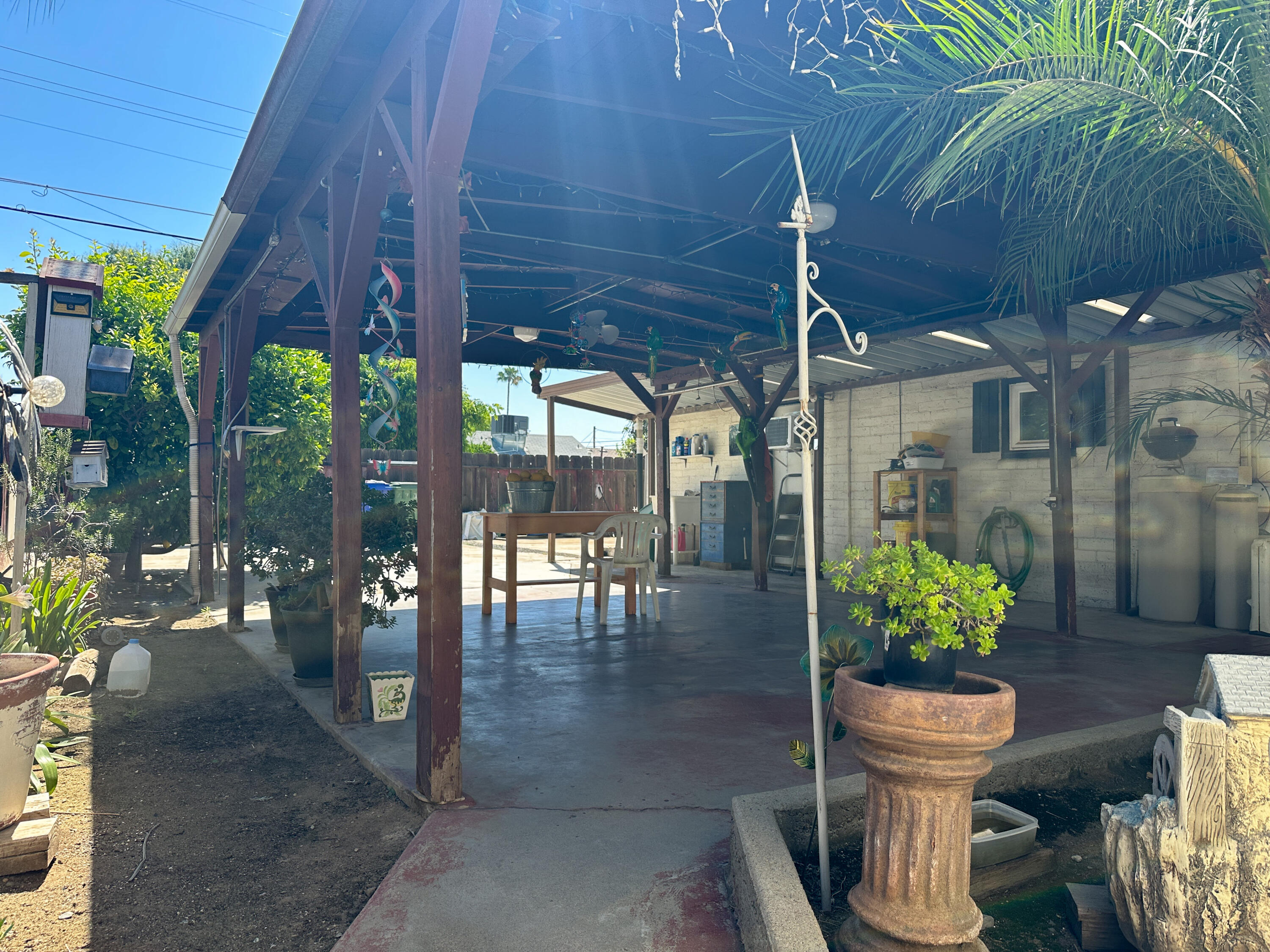 470 N Bates Ave, Dinuba, CA 93618