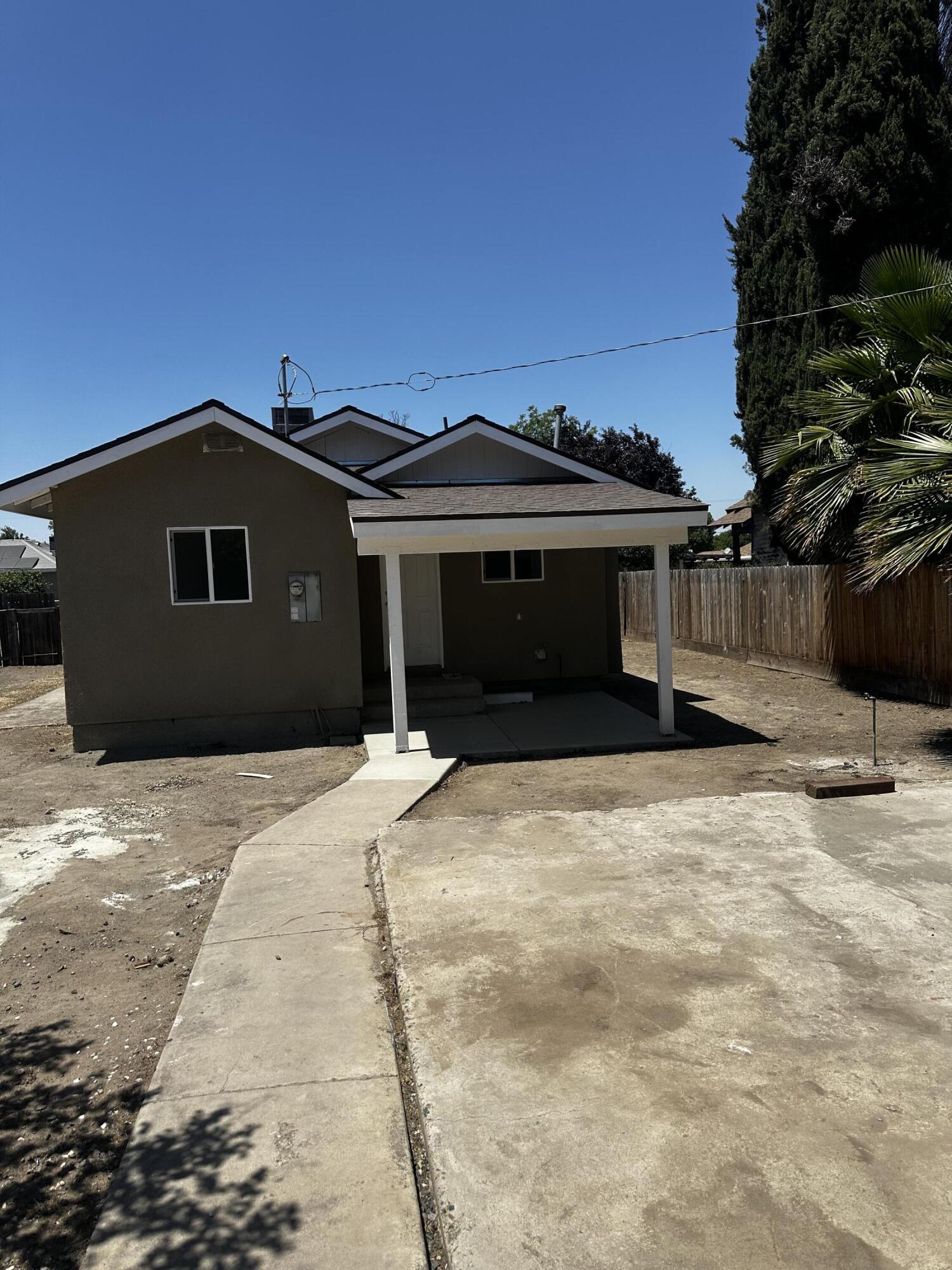 554 S G St, Tulare, CA 93274