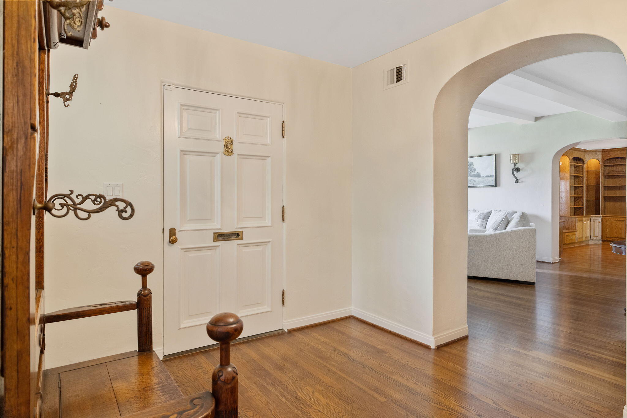 1409 W Beverly Dr, Visalia, CA 93277
