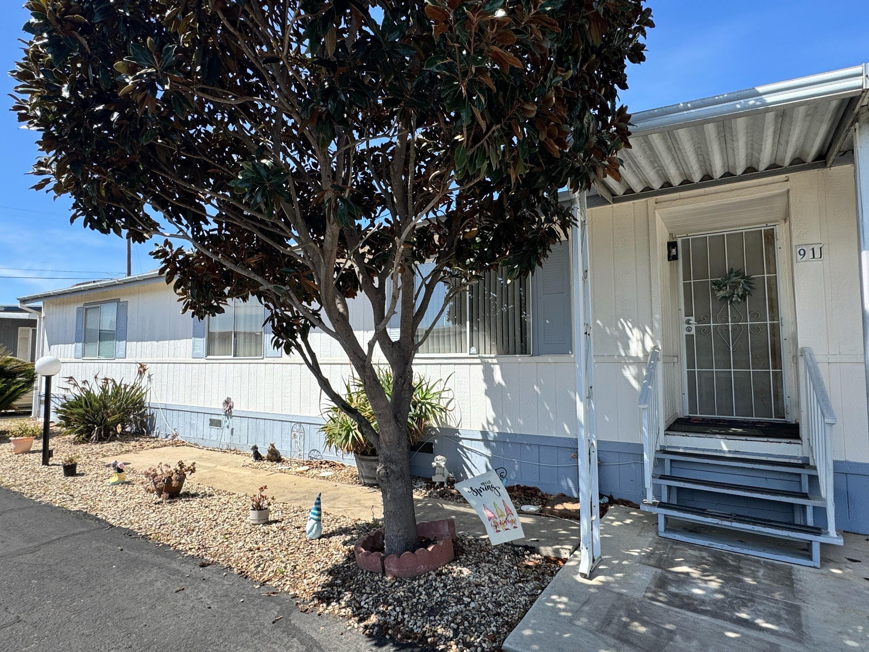 1095 W Mccoy Ln, Santa Maria, CA 93455