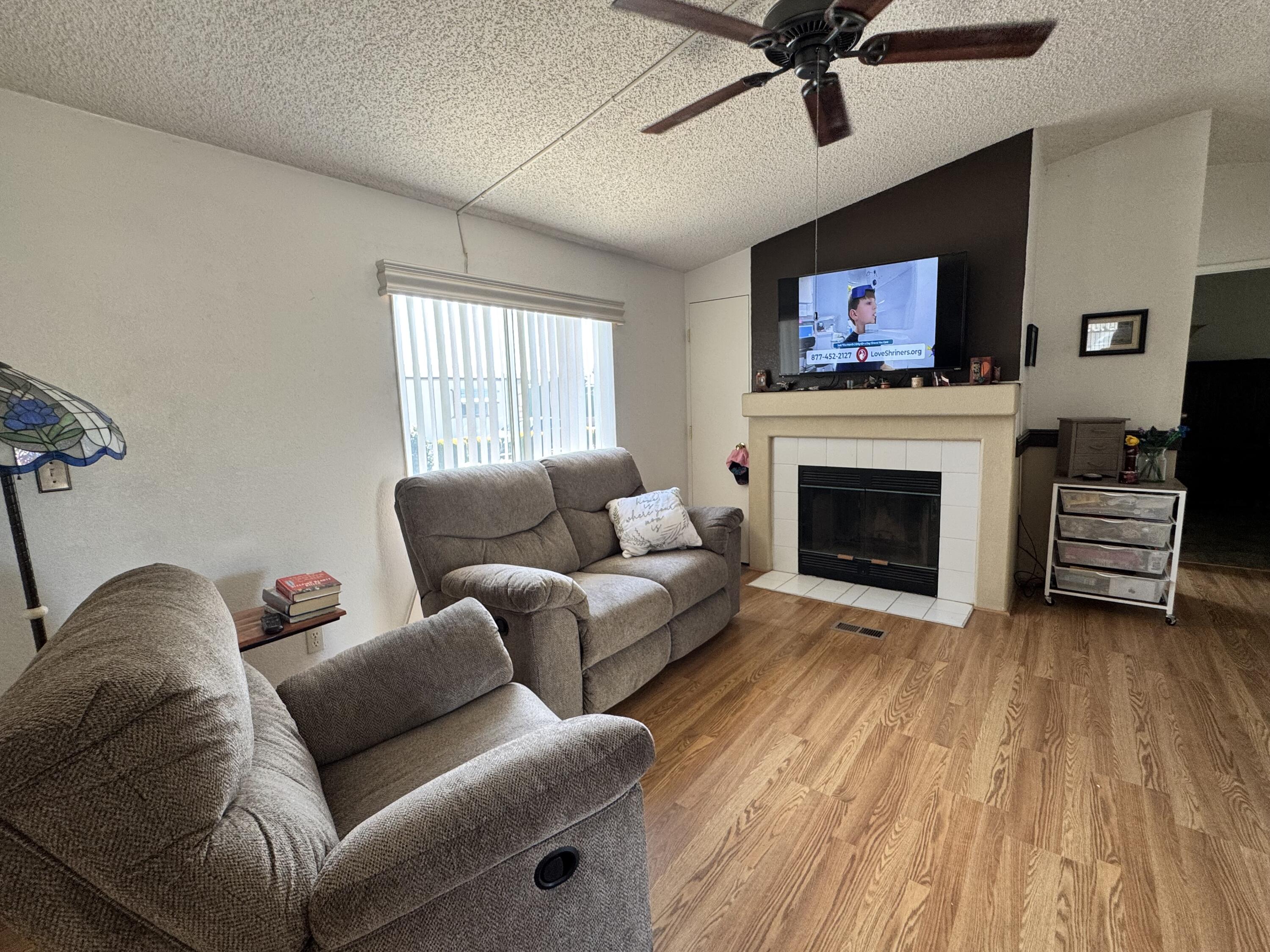 1095 W Mccoy Ln, Santa Maria, CA 93455