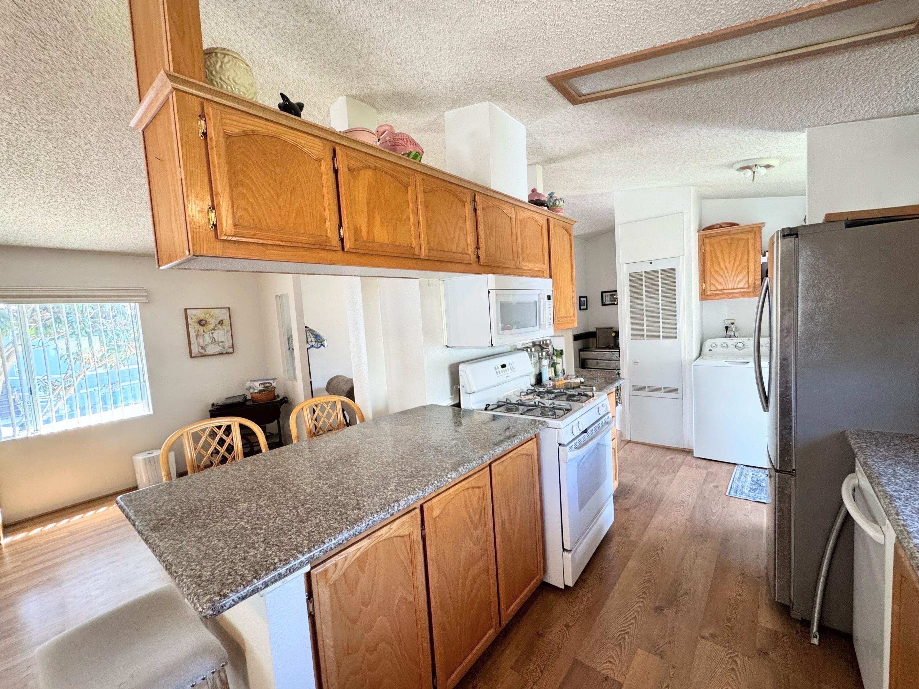 1095 W Mccoy Ln, Santa Maria, CA 93455