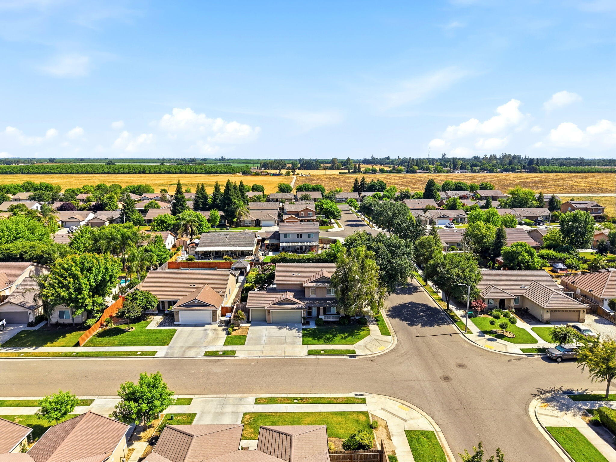 947 W Elkhorn, Visalia, CA 93277