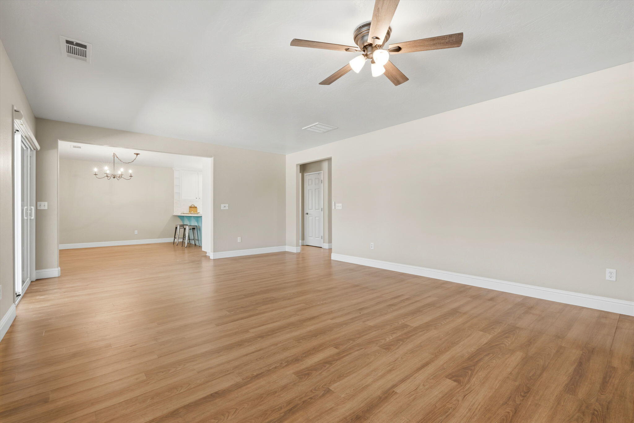 947 W Elkhorn, Visalia, CA 93277