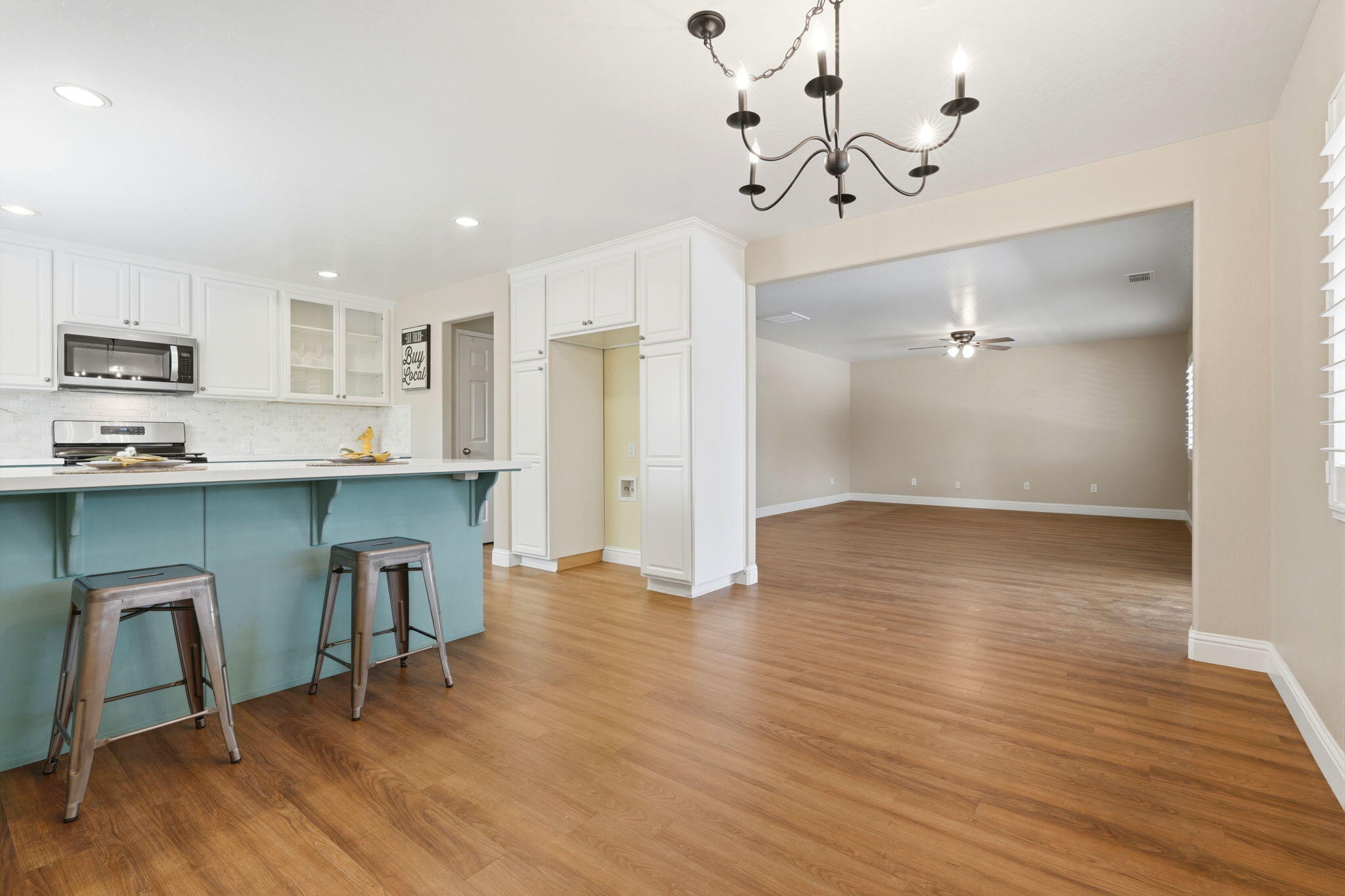 947 W Elkhorn, Visalia, CA 93277