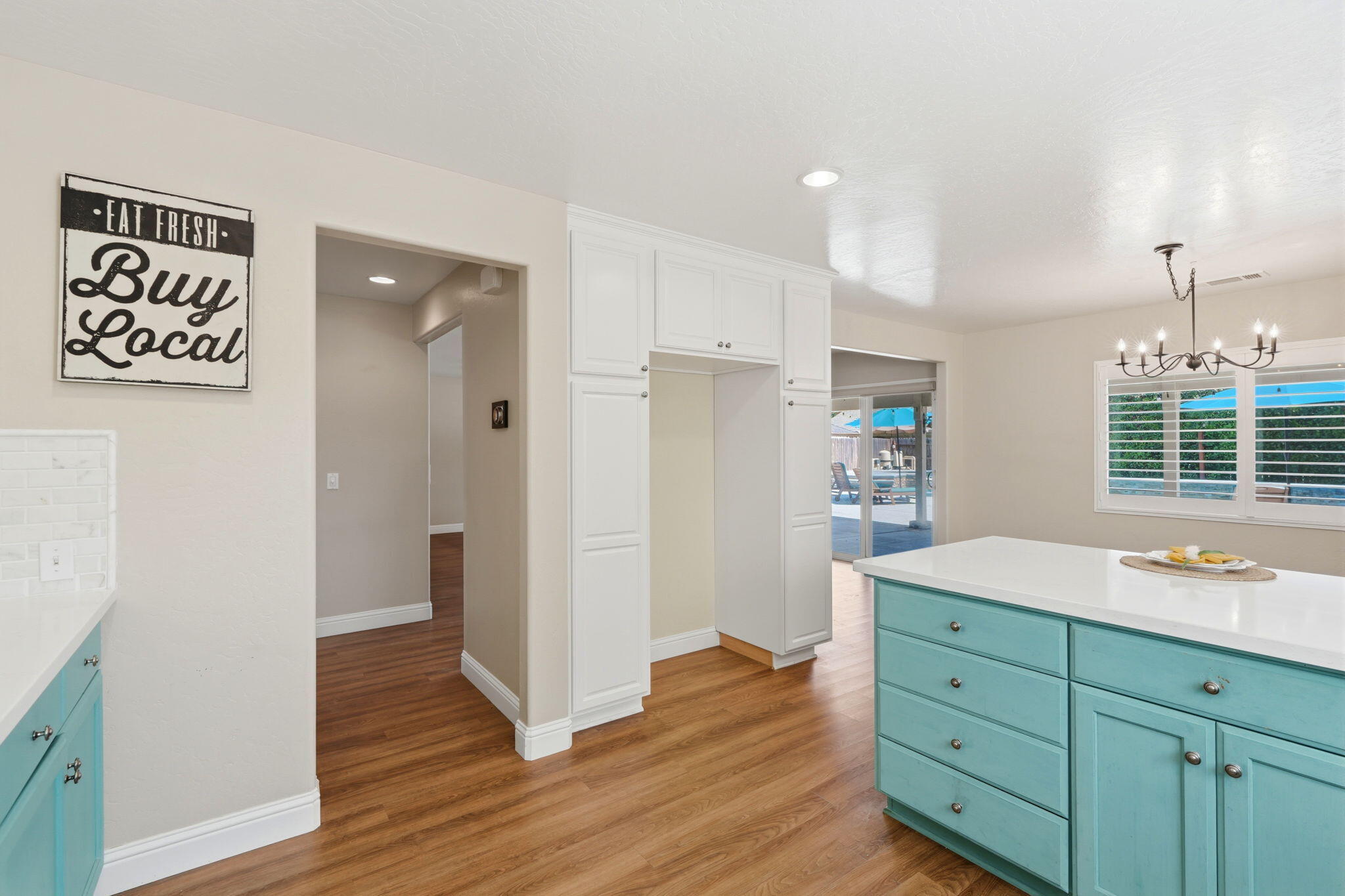 947 W Elkhorn, Visalia, CA 93277