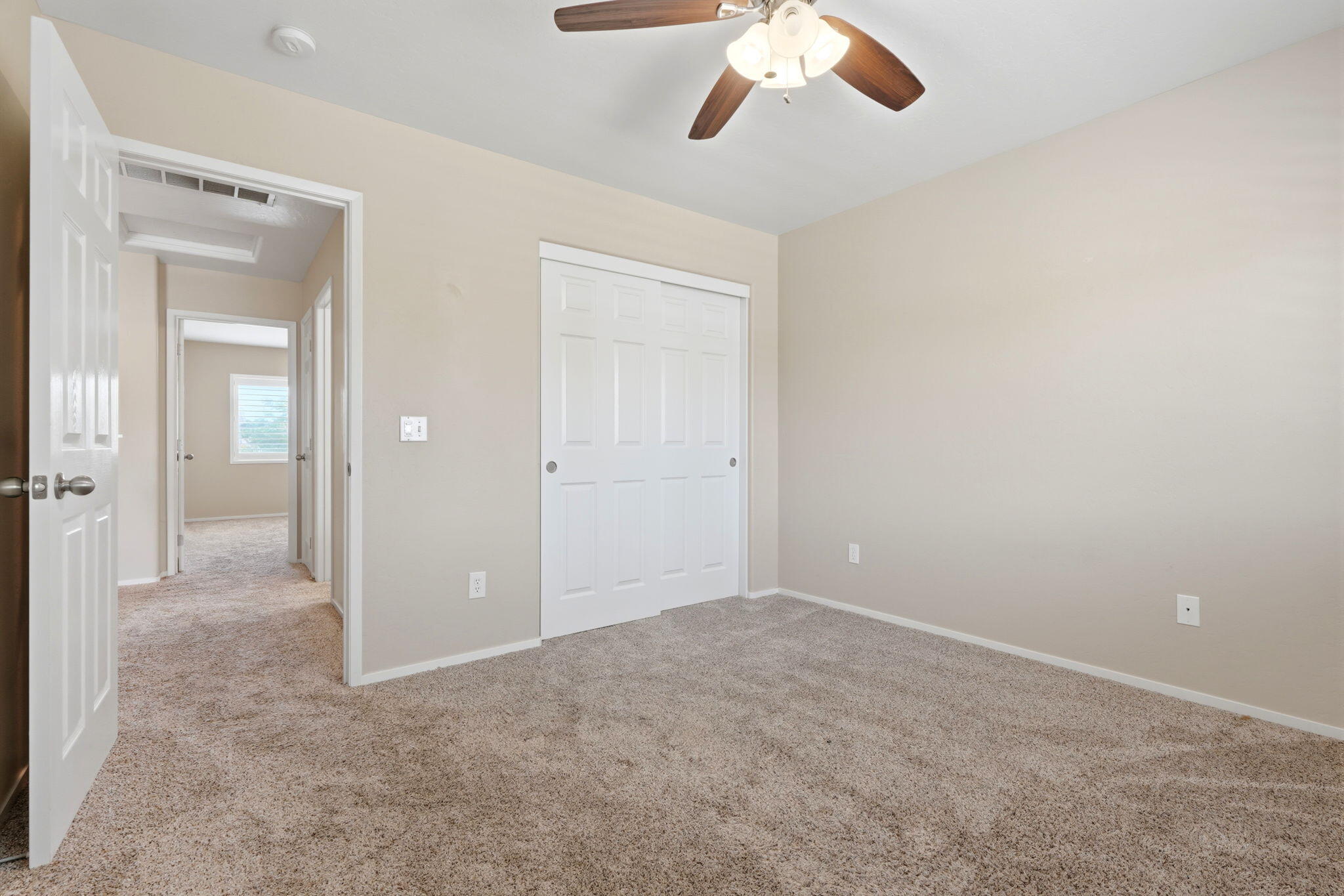 947 W Elkhorn, Visalia, CA 93277
