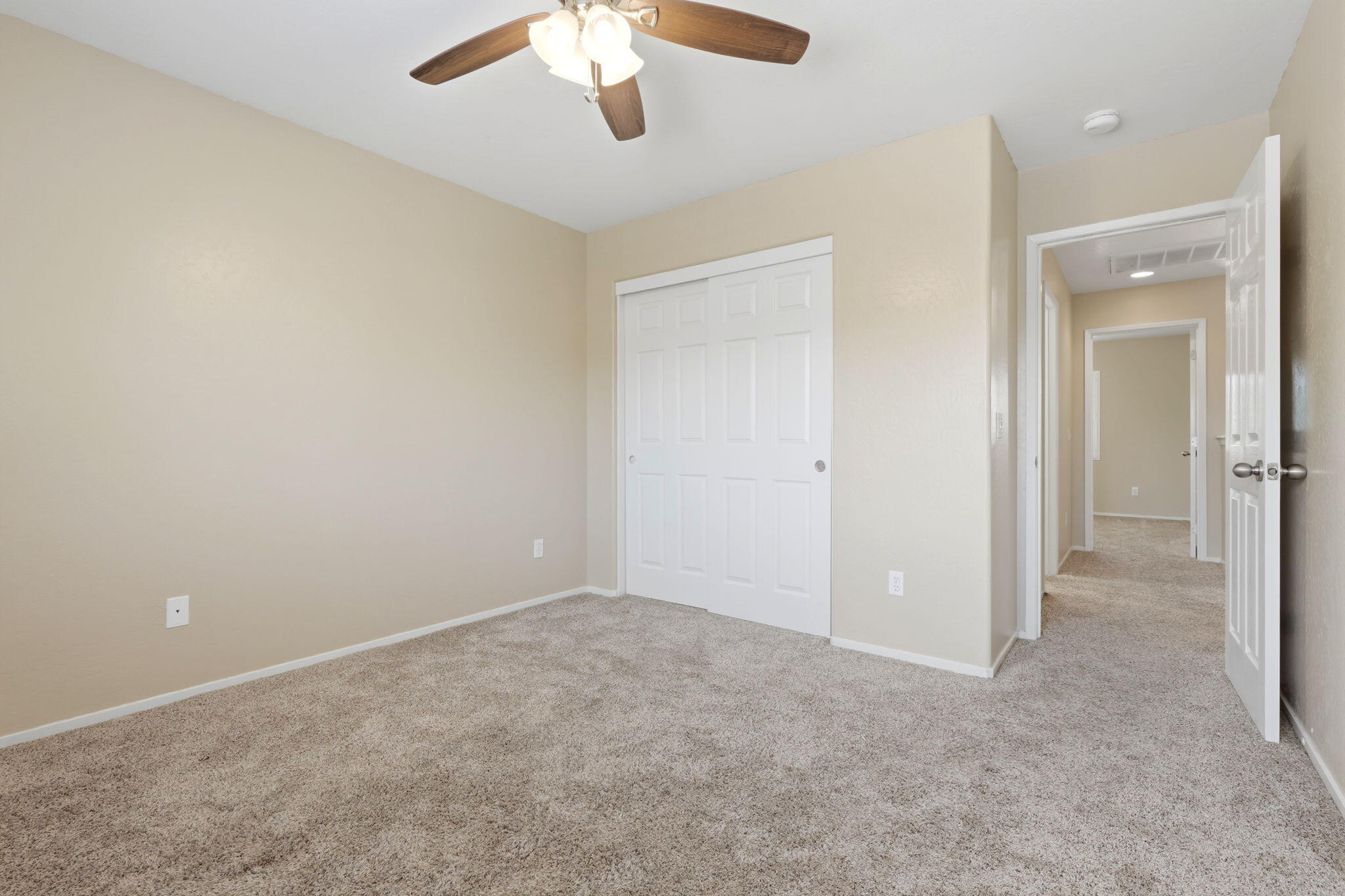 947 W Elkhorn, Visalia, CA 93277