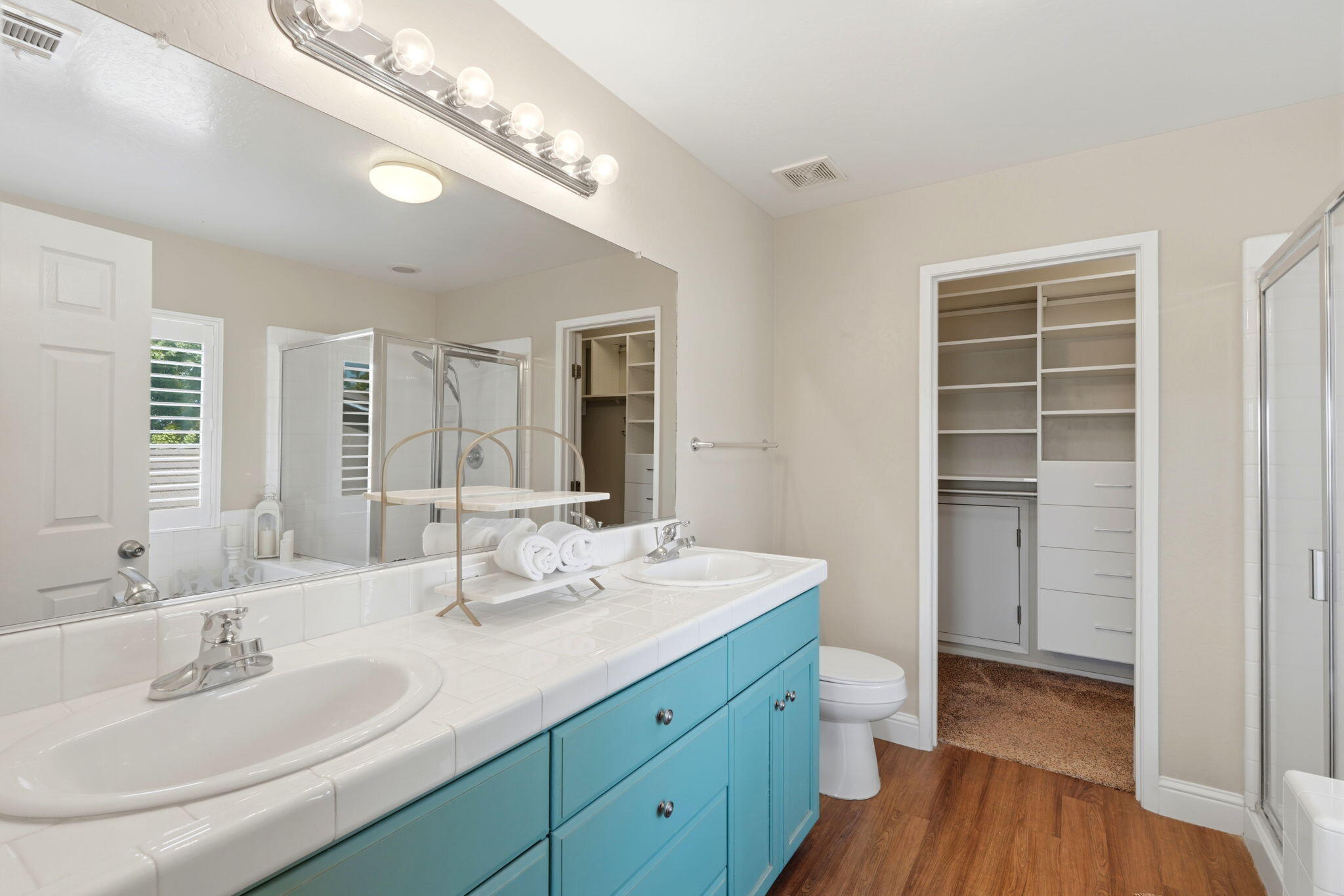 947 W Elkhorn, Visalia, CA 93277