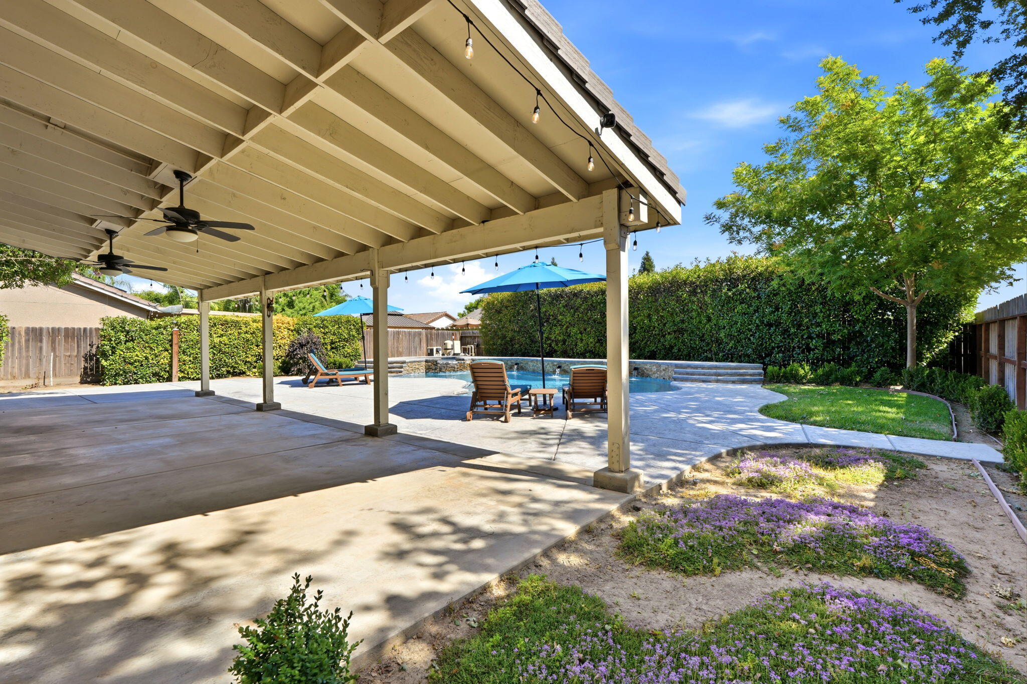 947 W Elkhorn, Visalia, CA 93277