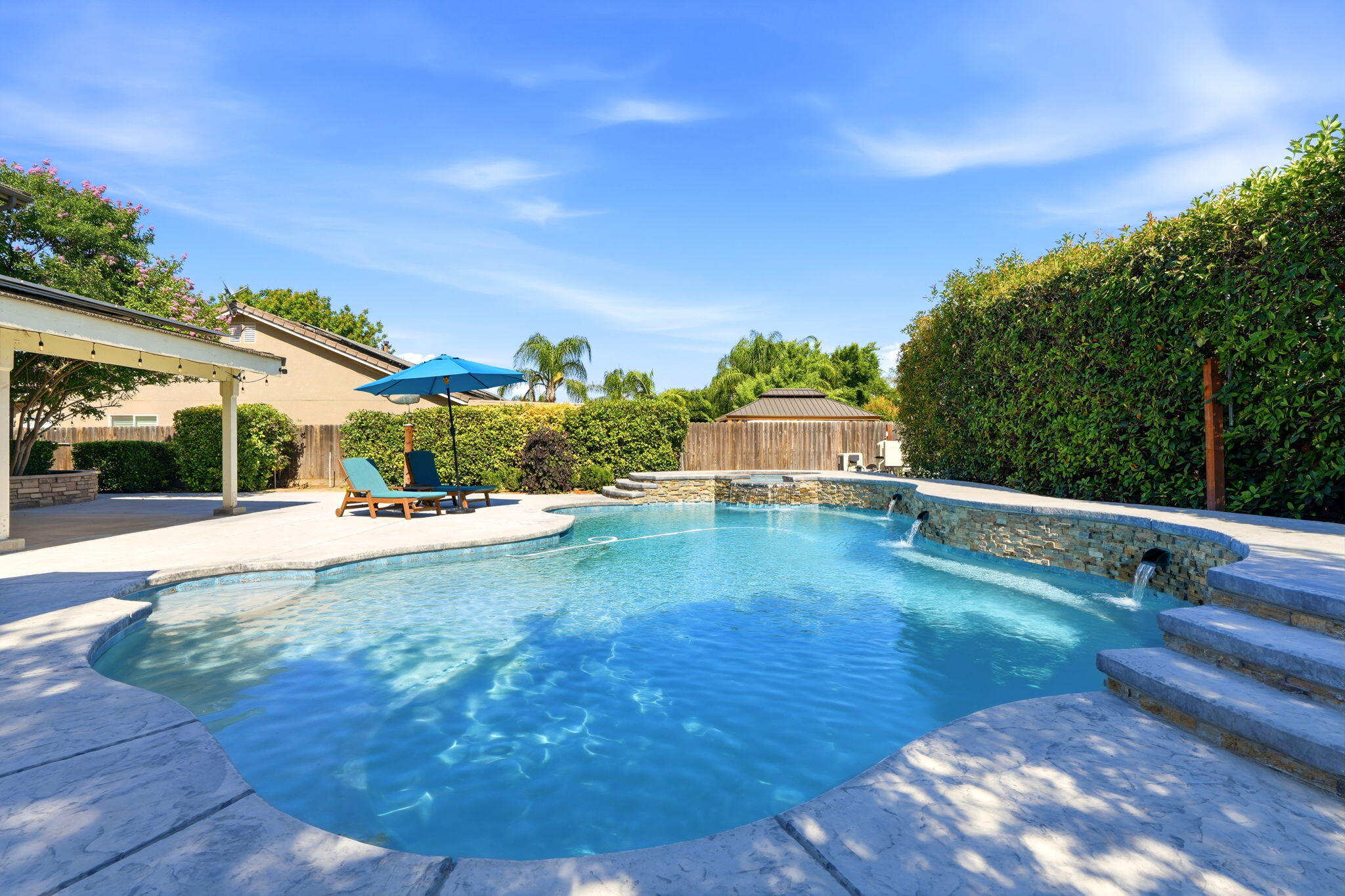 947 W Elkhorn, Visalia, CA 93277