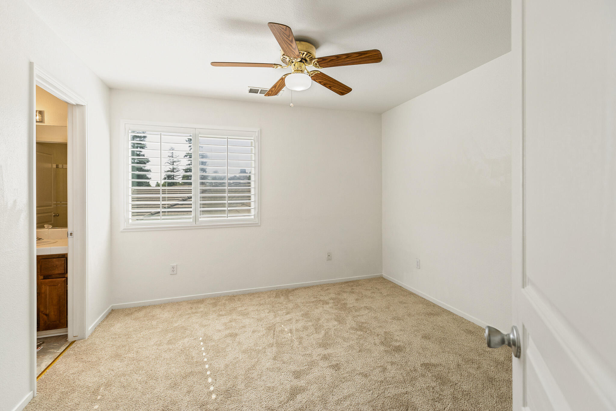4218 W Redding Ave, Visalia, CA 93277