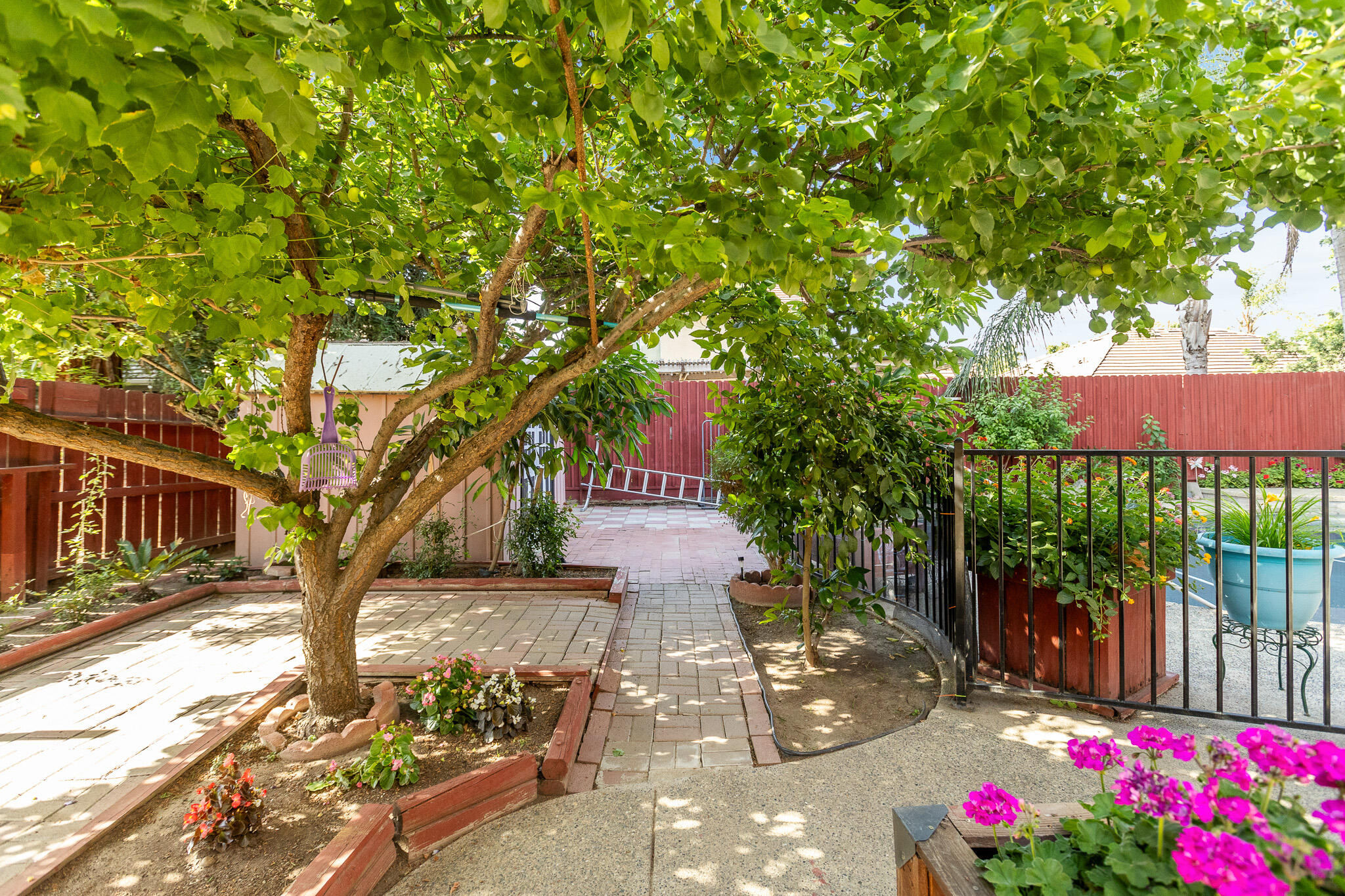 4218 W Redding Ave, Visalia, CA 93277