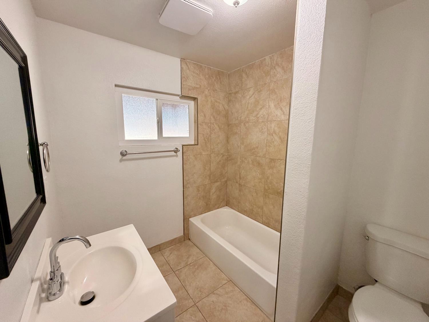 21225 S Feland Ave, Riverdale, CA 93656