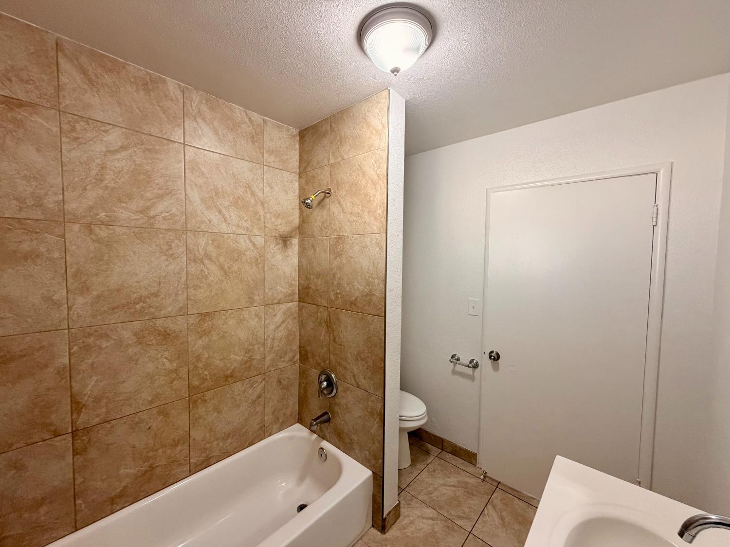 21225 S Feland Ave, Riverdale, CA 93656