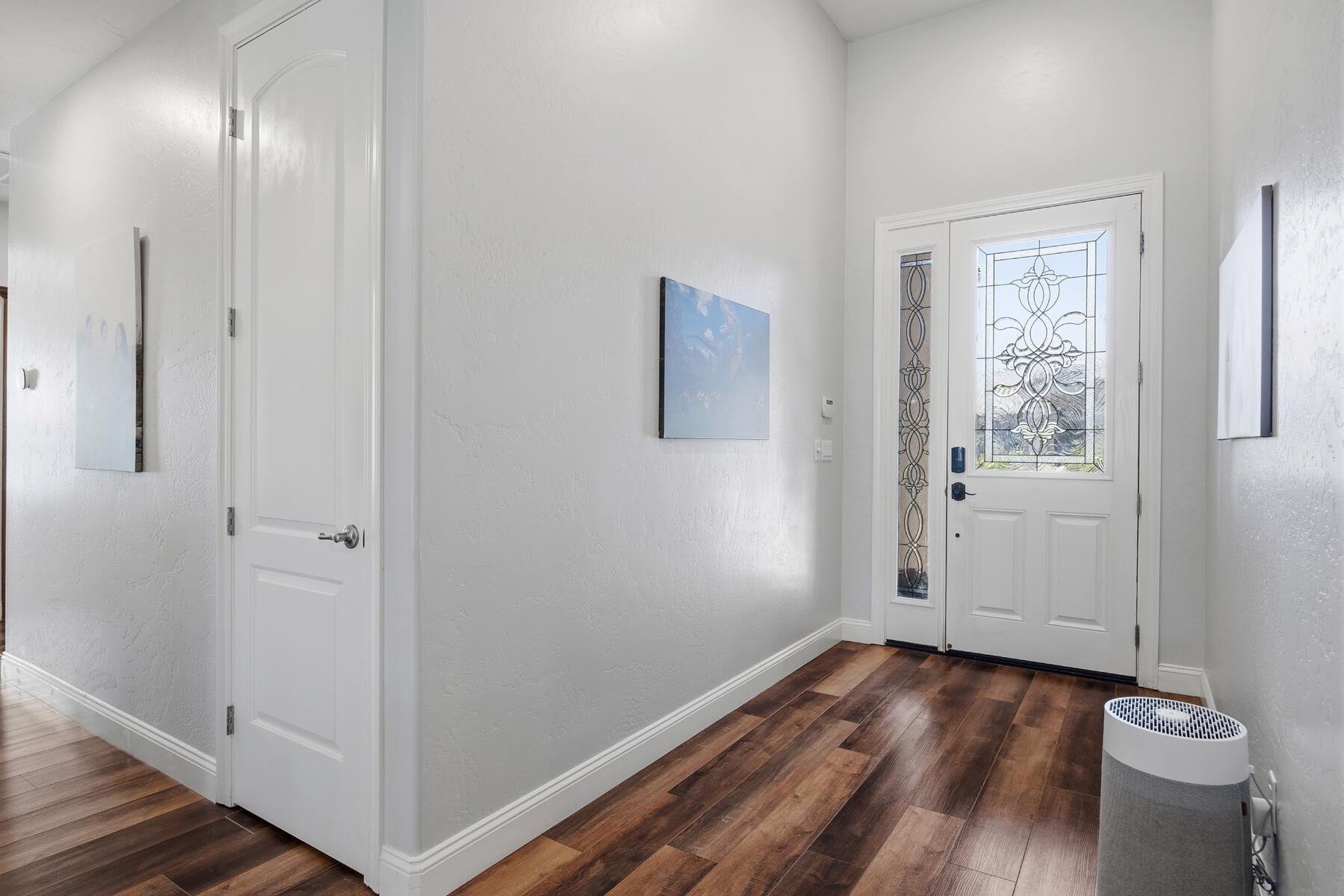 2208 W Benton Ct, Exeter, CA 93221