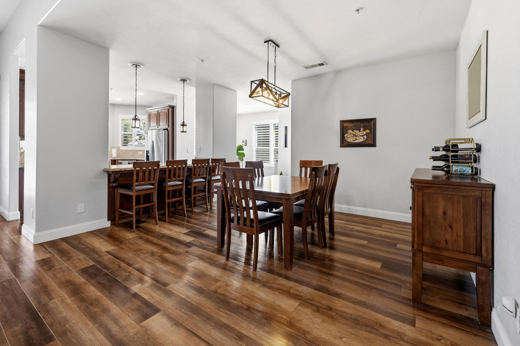 2208 W Benton Ct, Exeter, CA 93221
