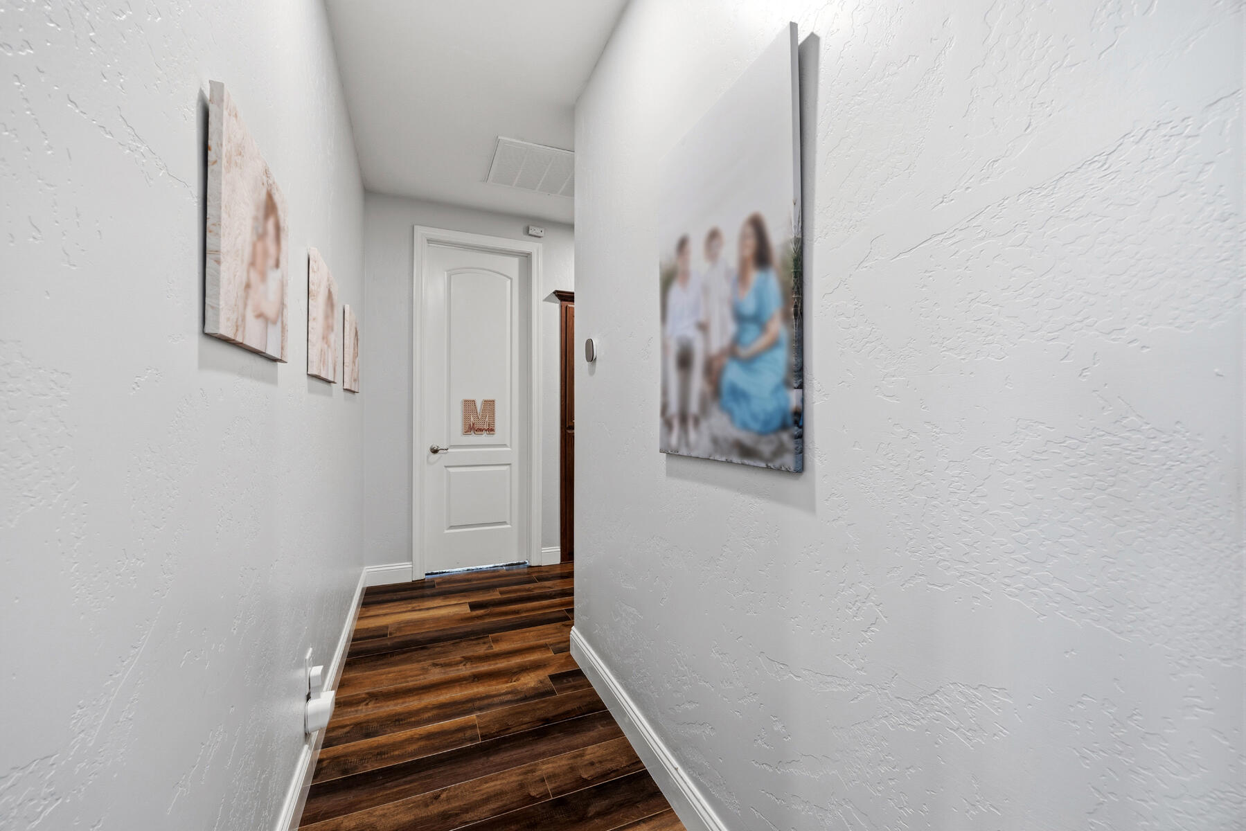 2208 W Benton Ct, Exeter, CA 93221