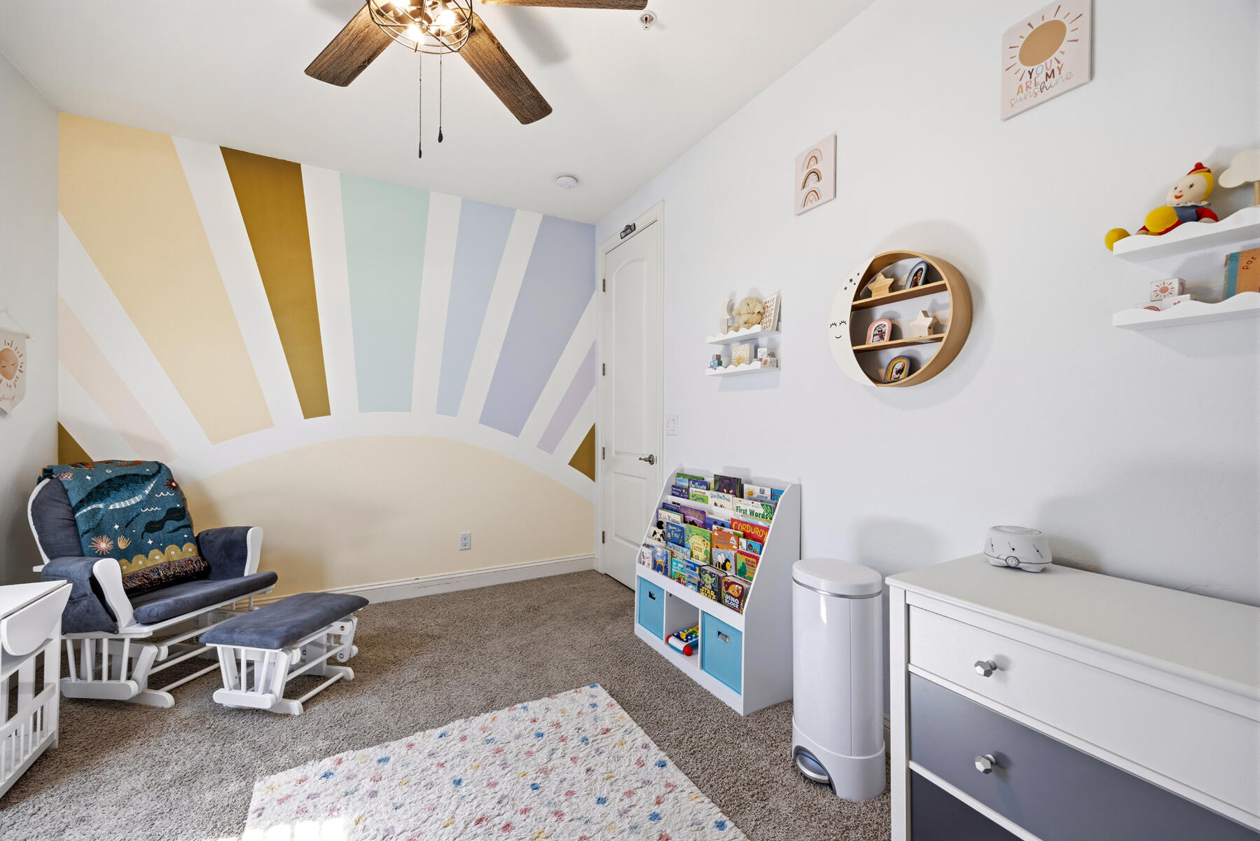 2208 W Benton Ct, Exeter, CA 93221