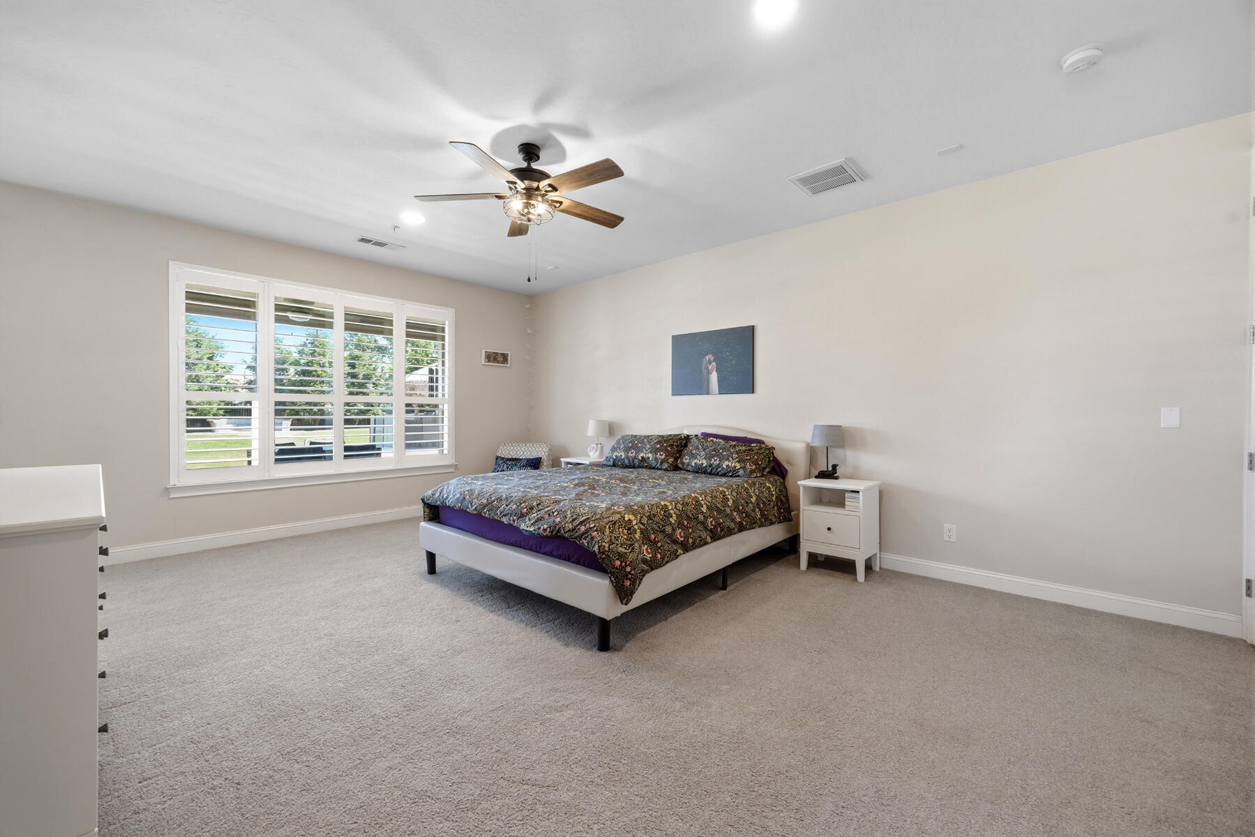 2208 W Benton Ct, Exeter, CA 93221