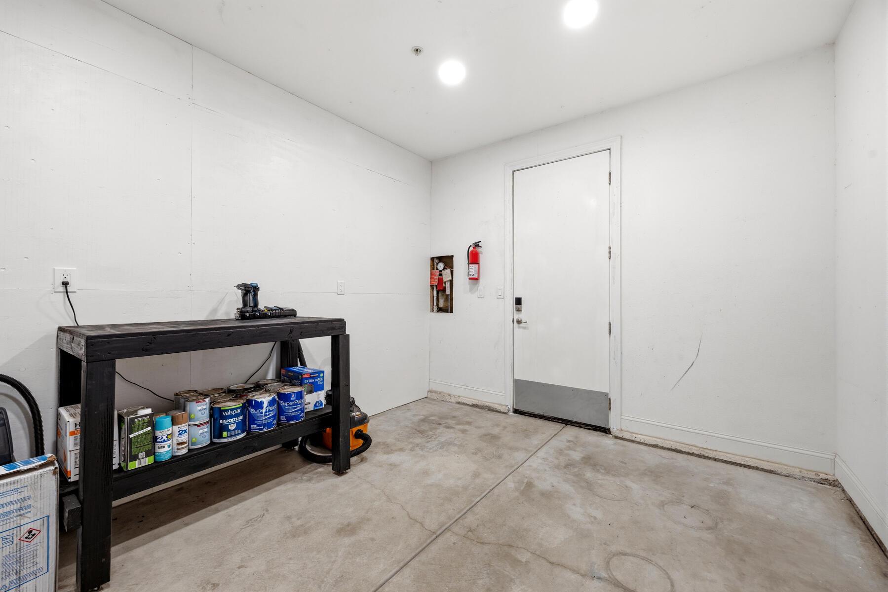 2208 W Benton Ct, Exeter, CA 93221
