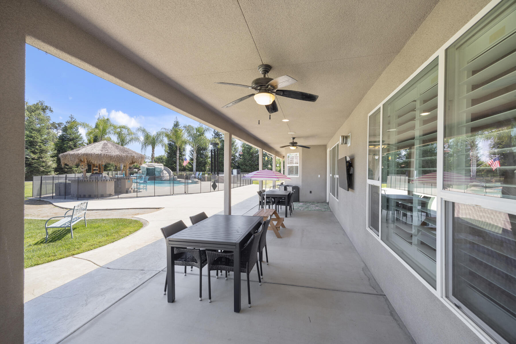 2208 W Benton Ct, Exeter, CA 93221