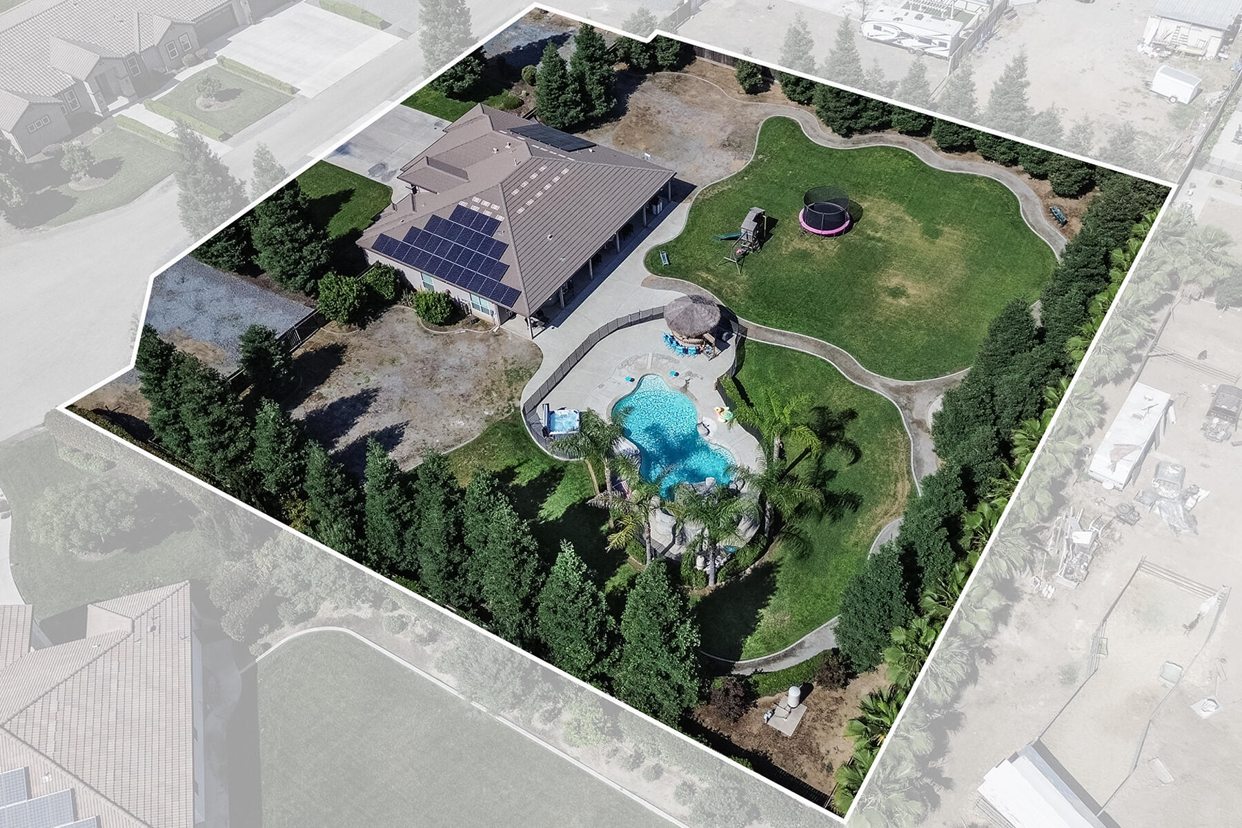 2208 W Benton Ct, Exeter, CA 93221
