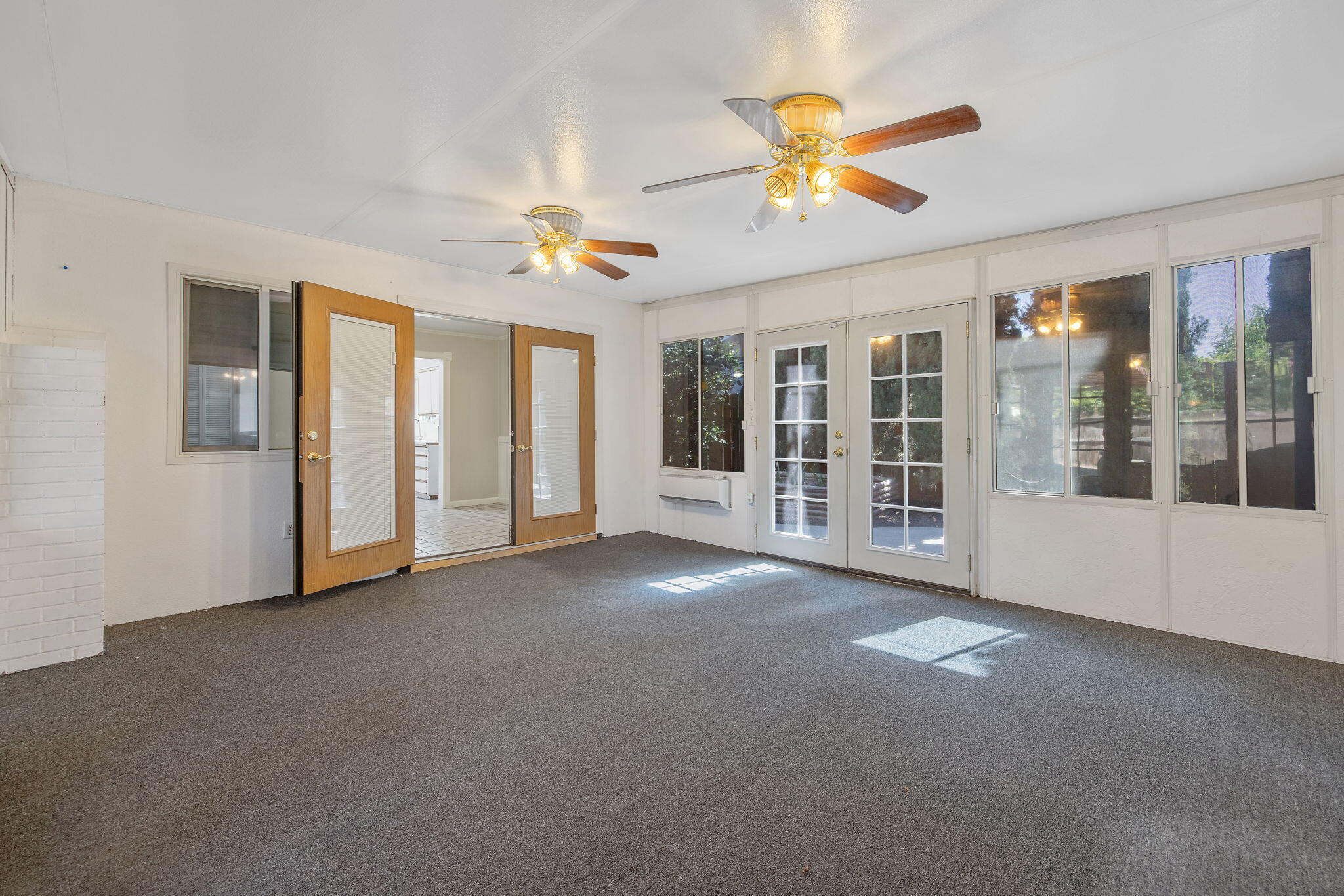 3325 W Laurel Ave, Visalia, CA 93277