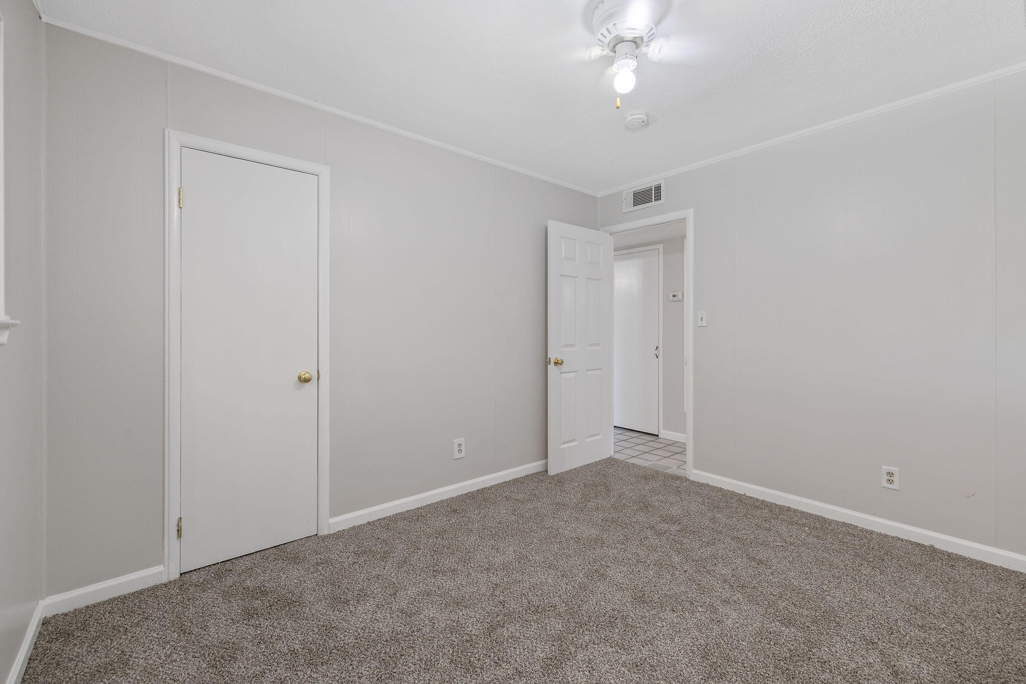3325 W Laurel Ave, Visalia, CA 93277