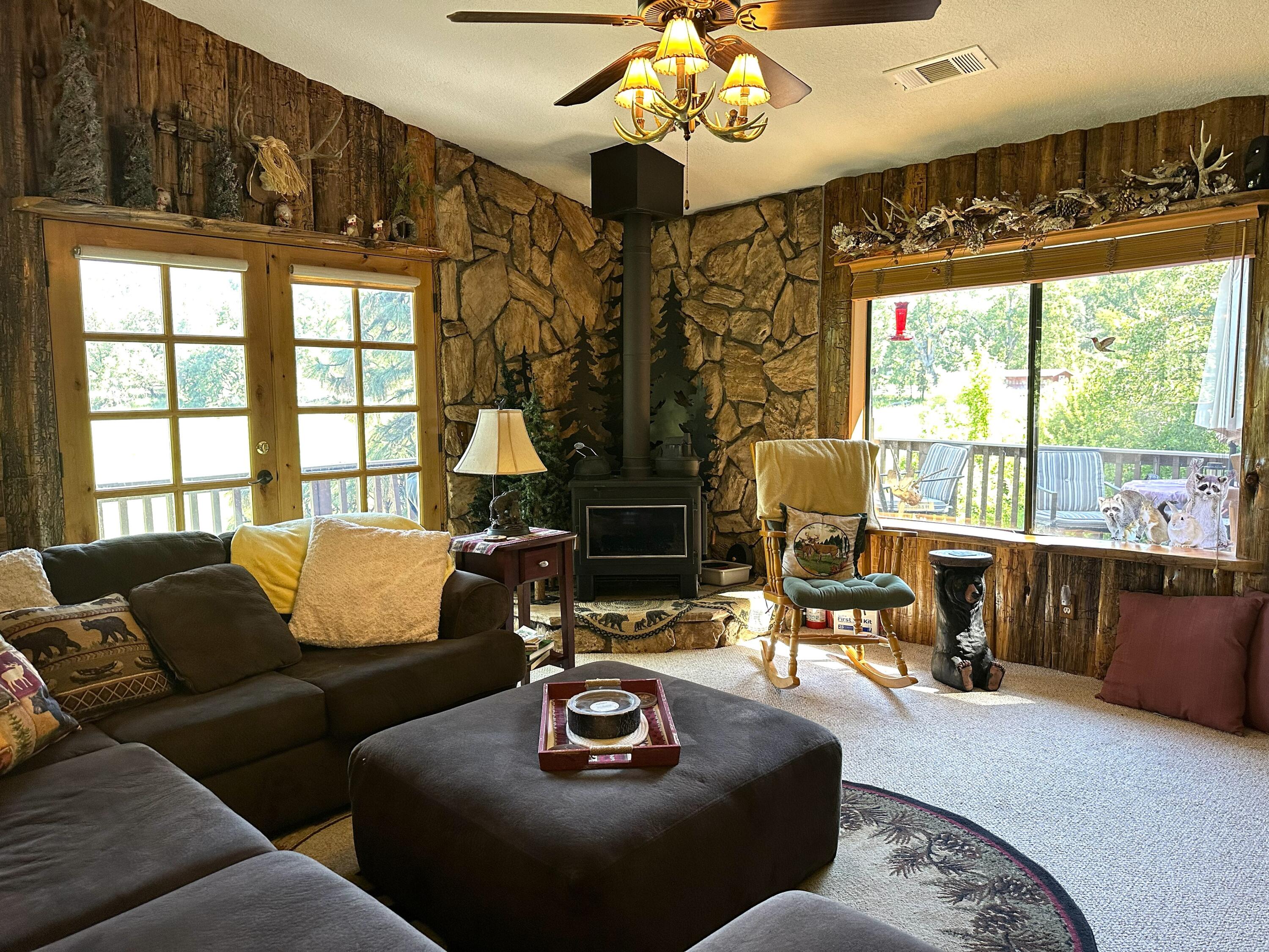45288 Manter Meadow Dr, California Hot Springs, CA 93207