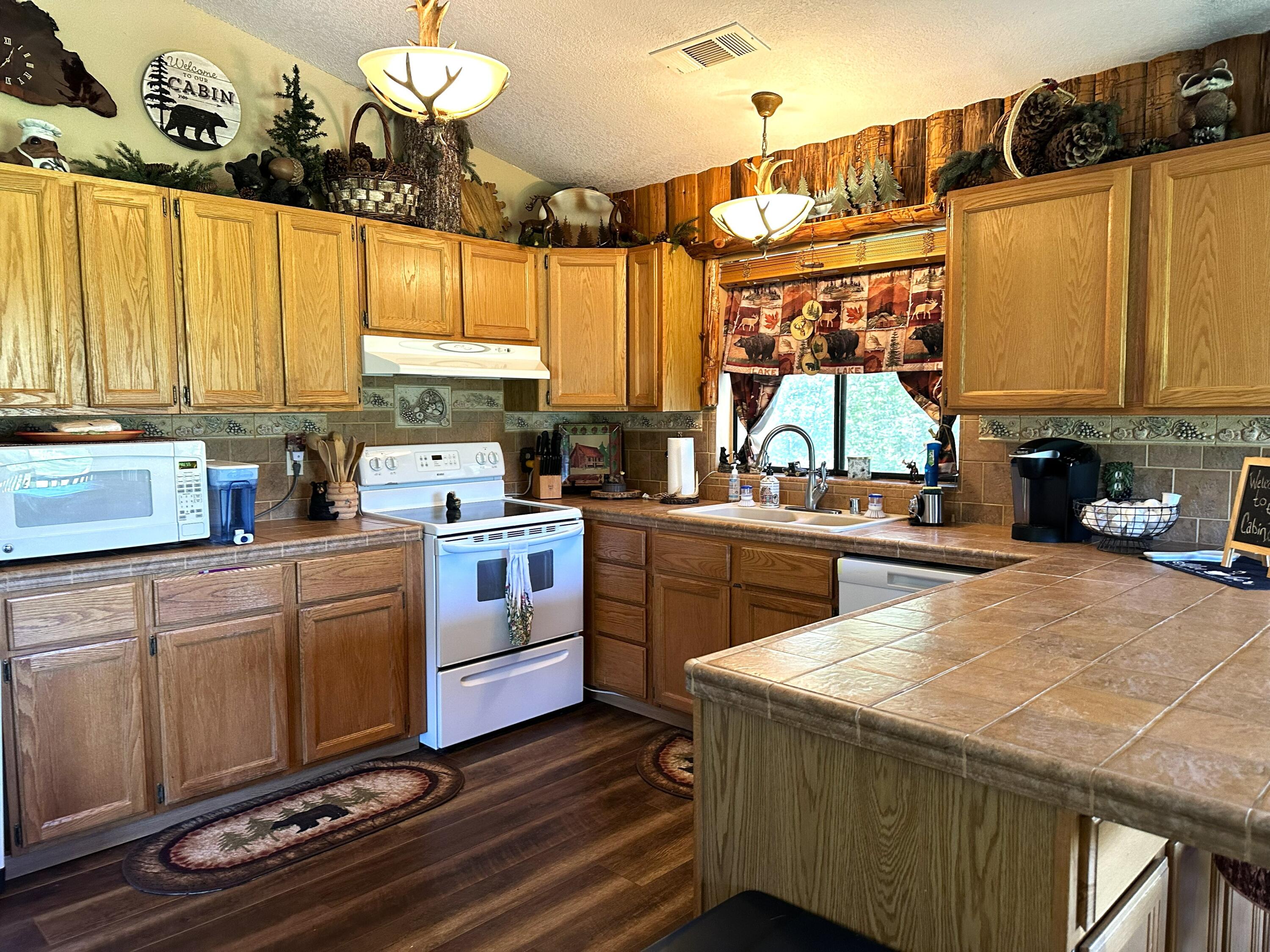 45288 Manter Meadow Dr, California Hot Springs, CA 93207