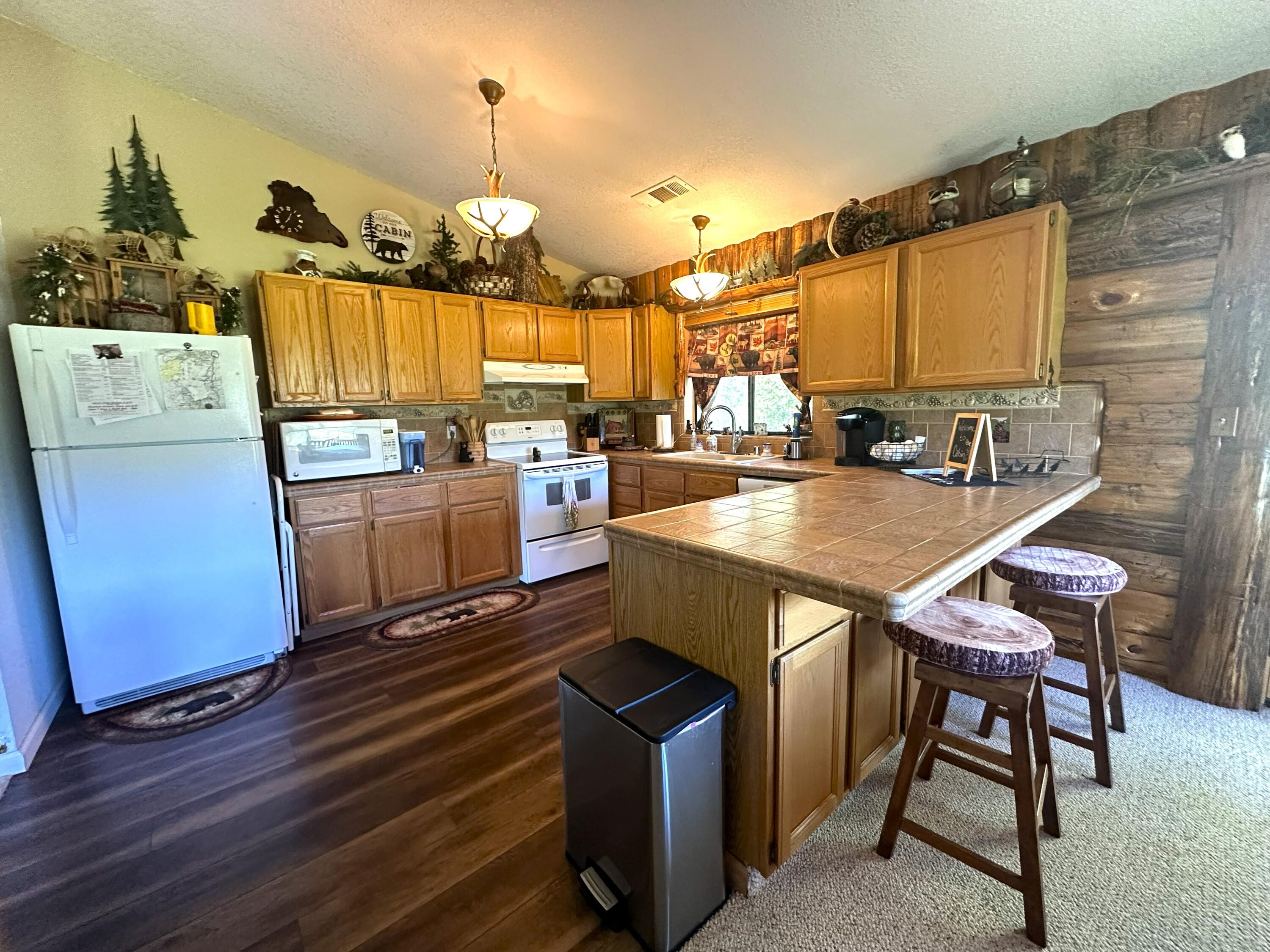 45288 Manter Meadow Dr, California Hot Springs, CA 93207