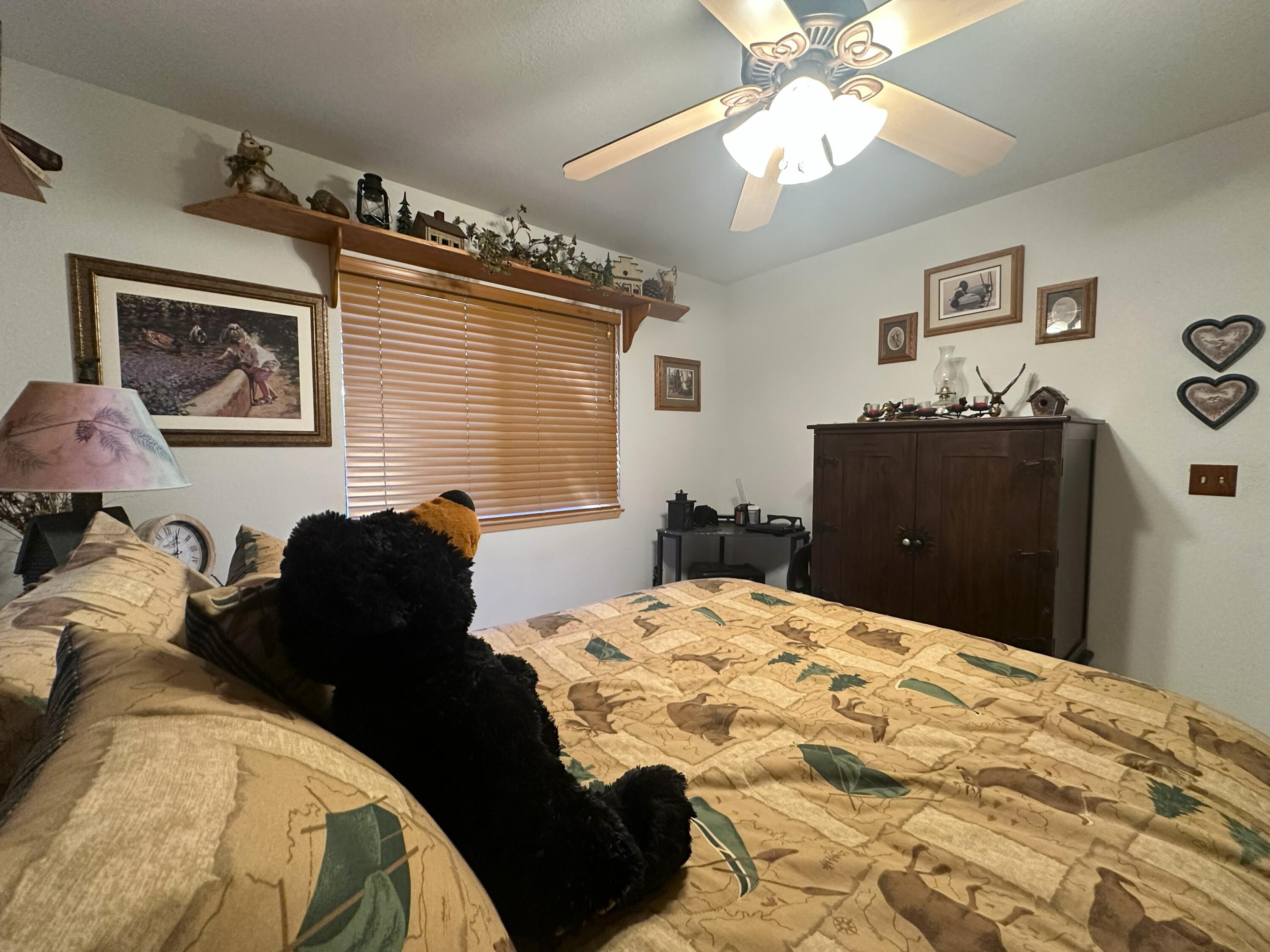 45288 Manter Meadow Dr, California Hot Springs, CA 93207