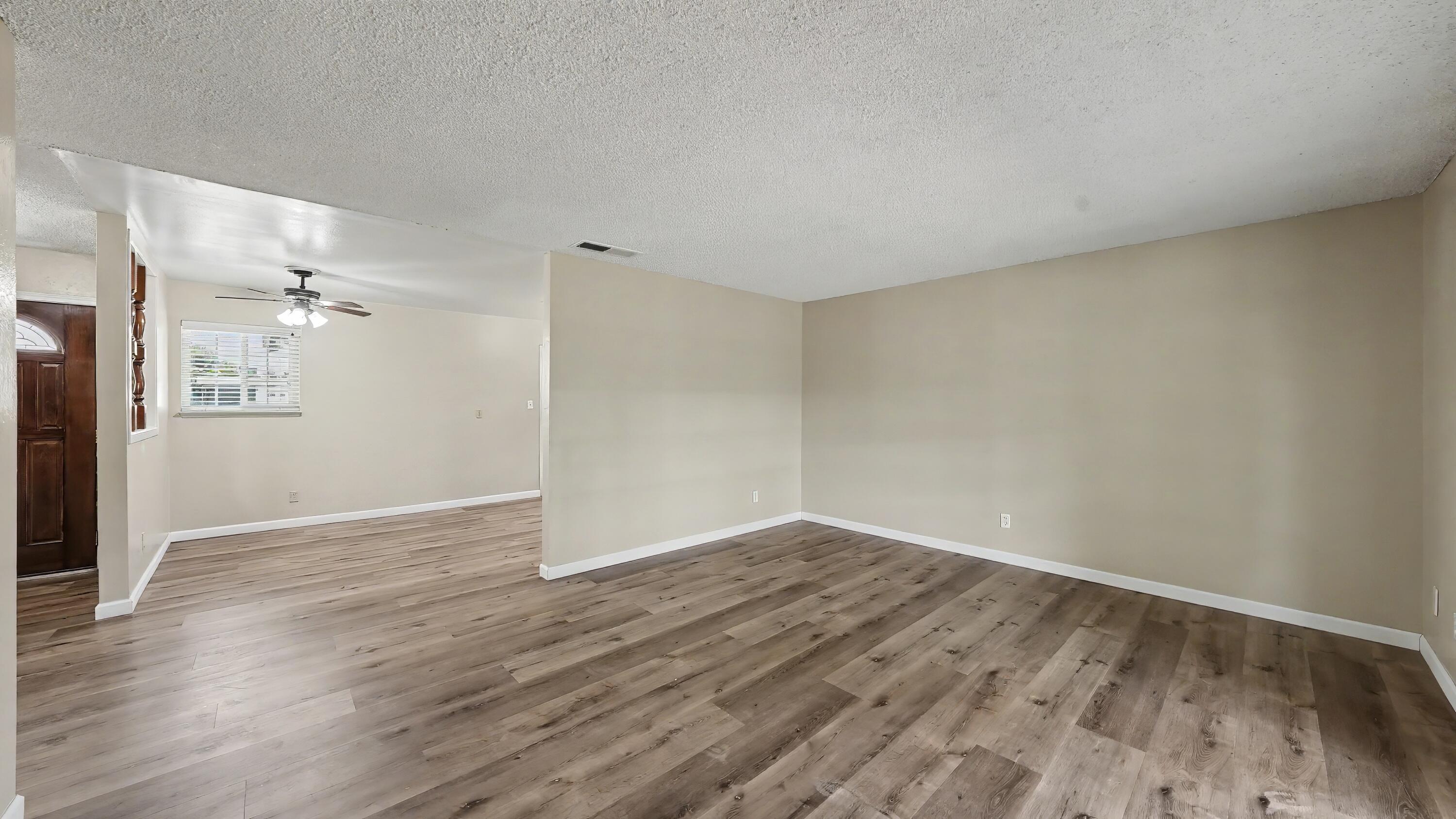 4200 W Whitendale Ave, Visalia, CA 93277