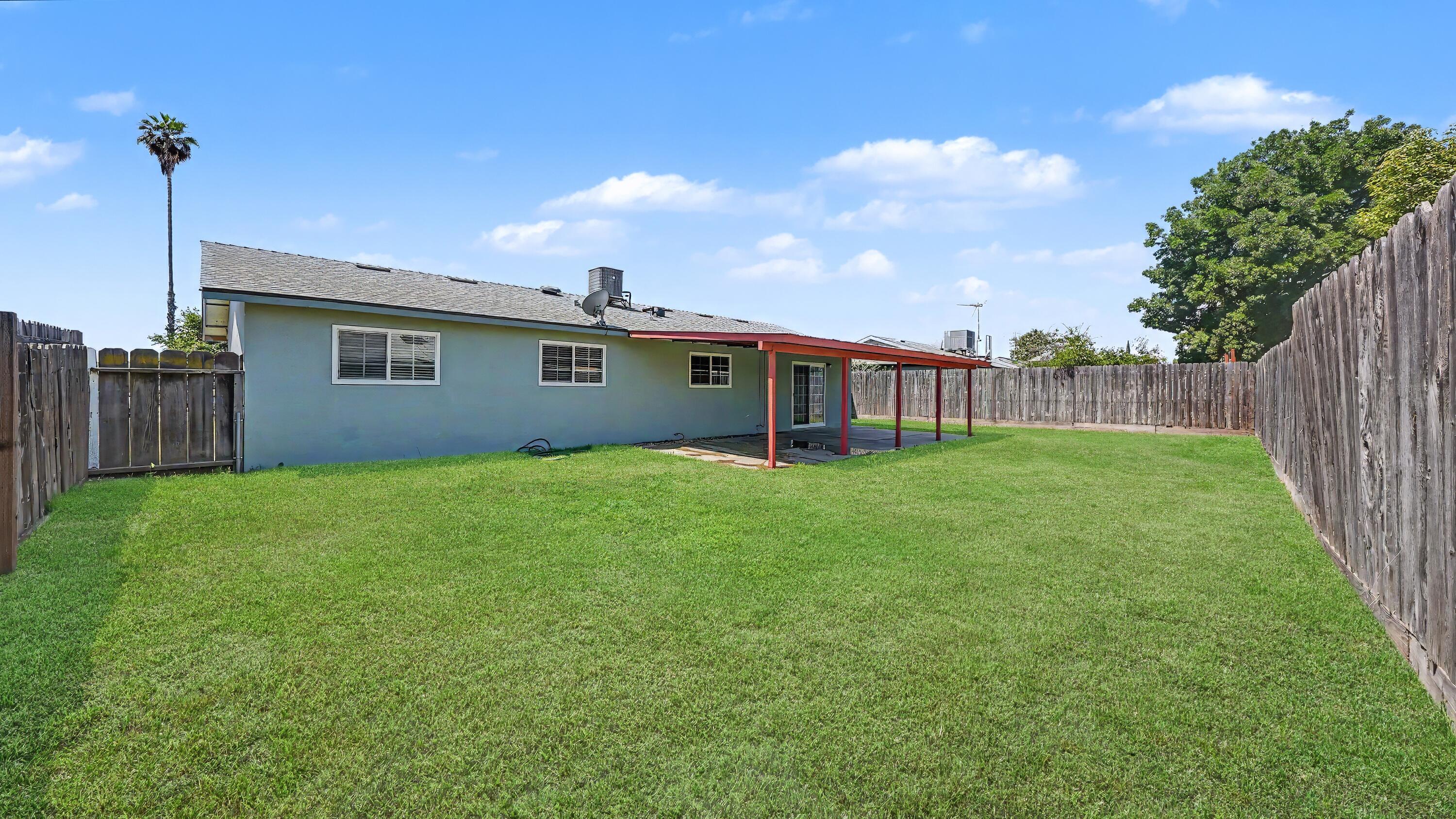 4200 W Whitendale Ave, Visalia, CA 93277